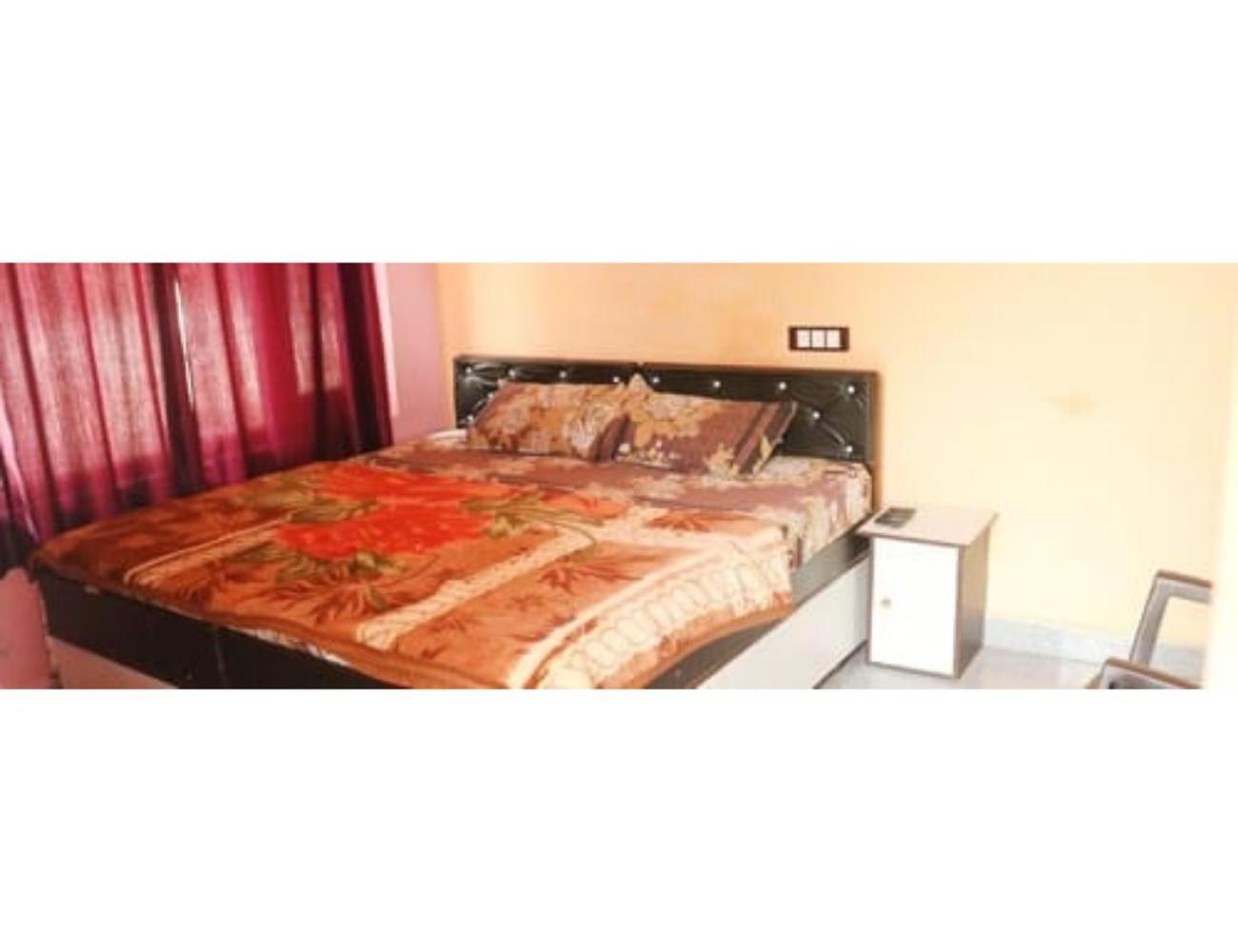 Hotel Morya, Kareri