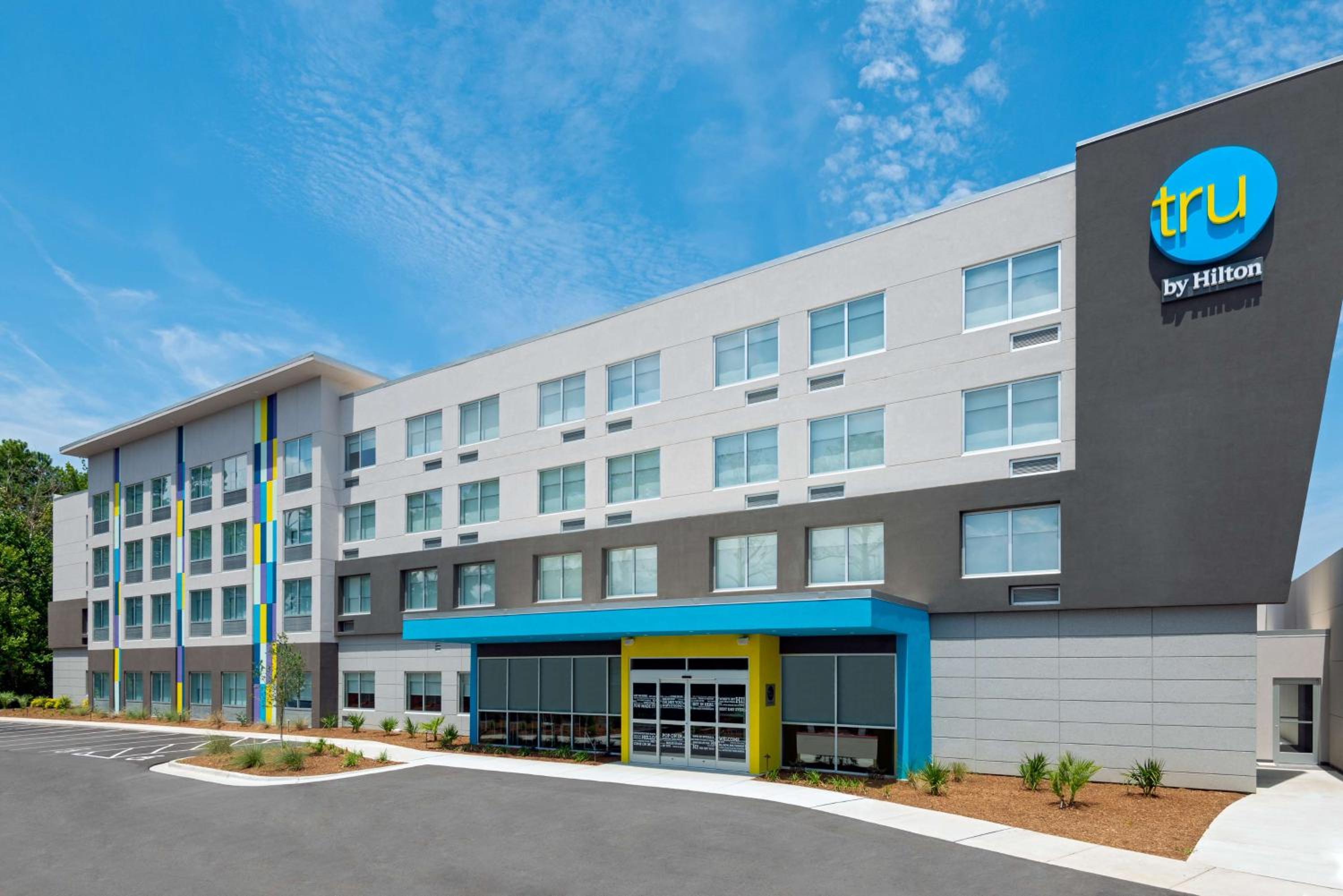 Hotel Tru By Hilton Wilmington - Image 1