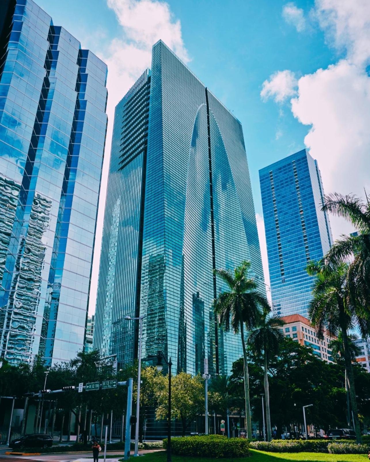 Lux Aka Brickell Condo