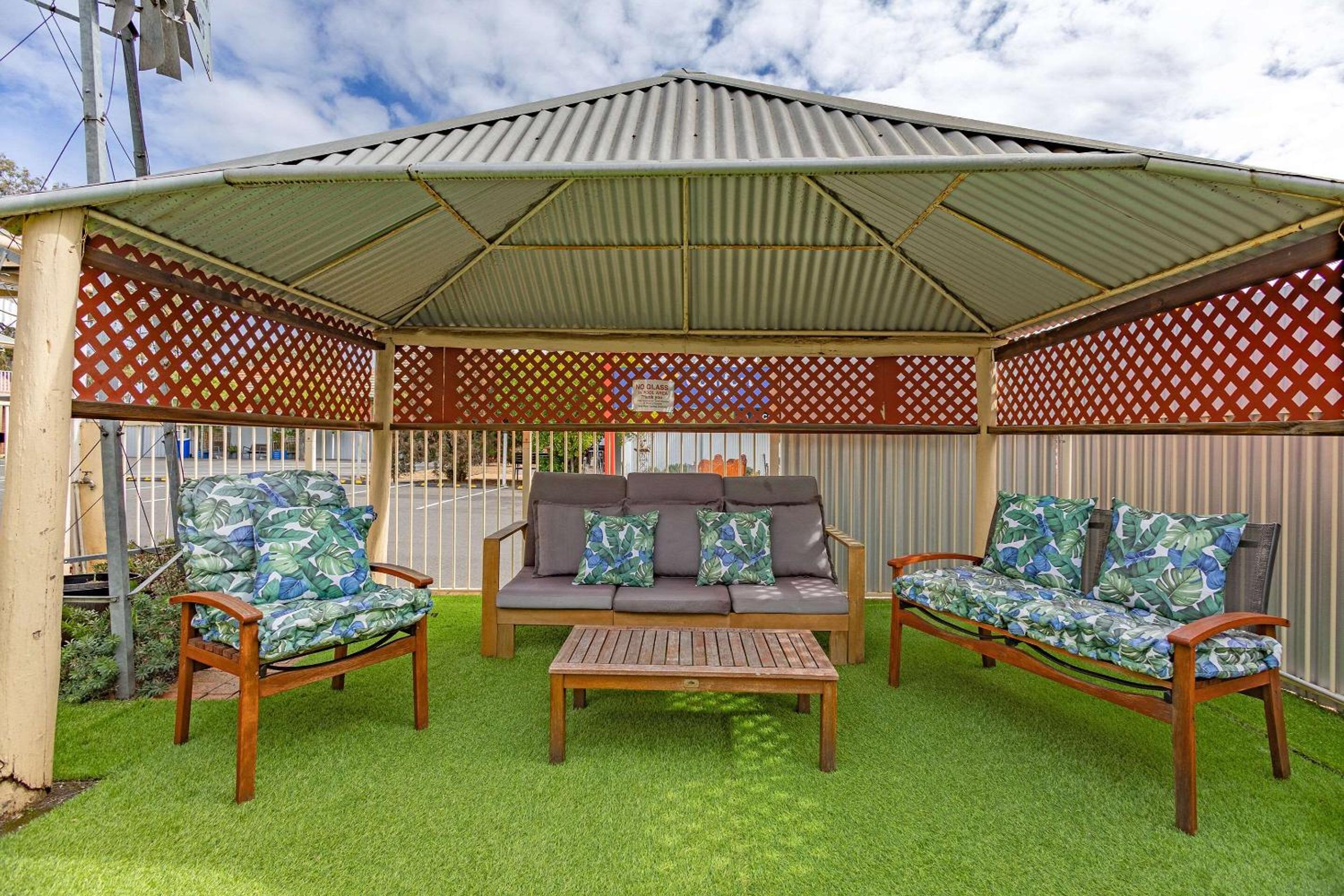 Shearing Shed Motor Inn