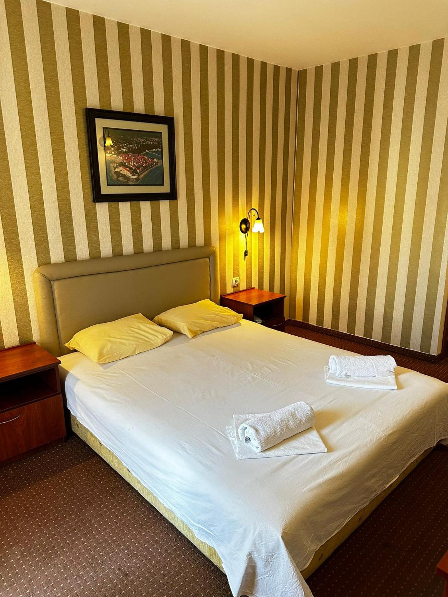 CENTRAL HOTEL-Budva view 4