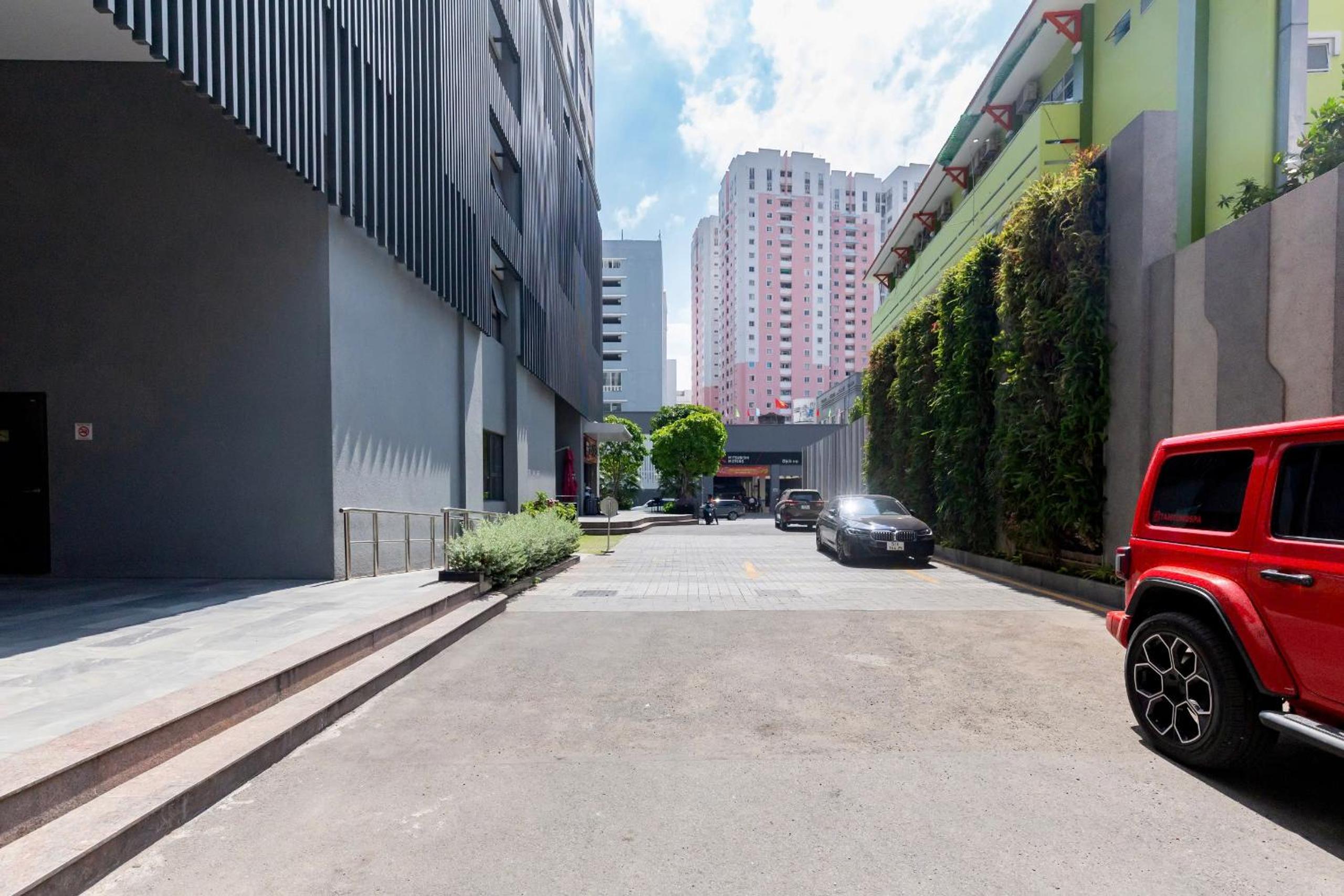 Aris Soho Balcony Suites Saigon District 1