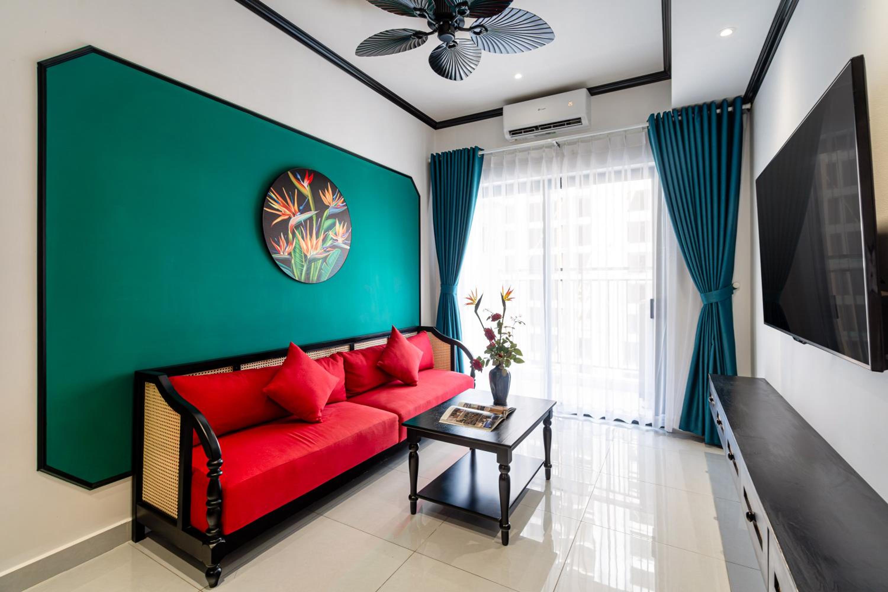 Aris Soho Balcony Suites Saigon District 1