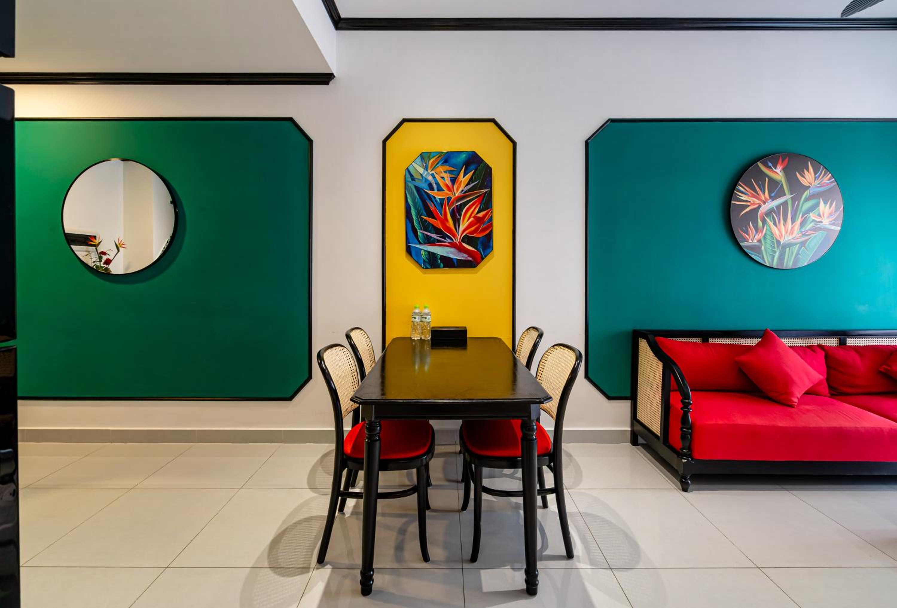 Aris Soho Balcony Suites Saigon District 1