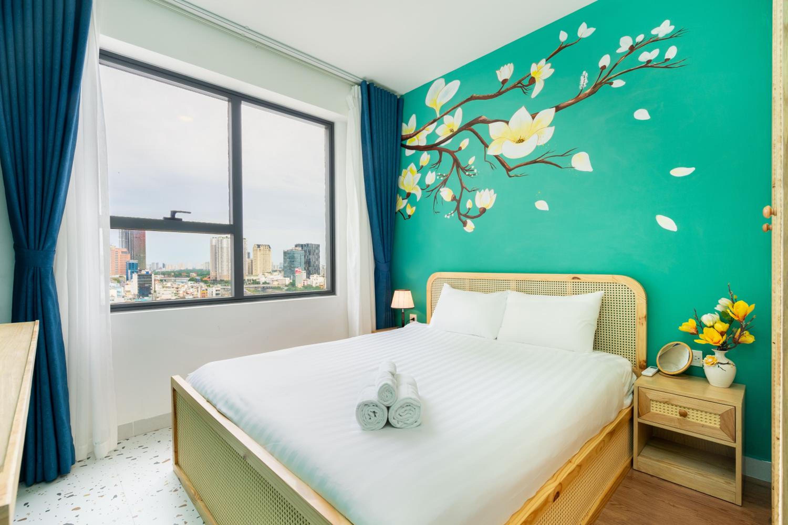 Aris Soho Balcony Suites Saigon District 1