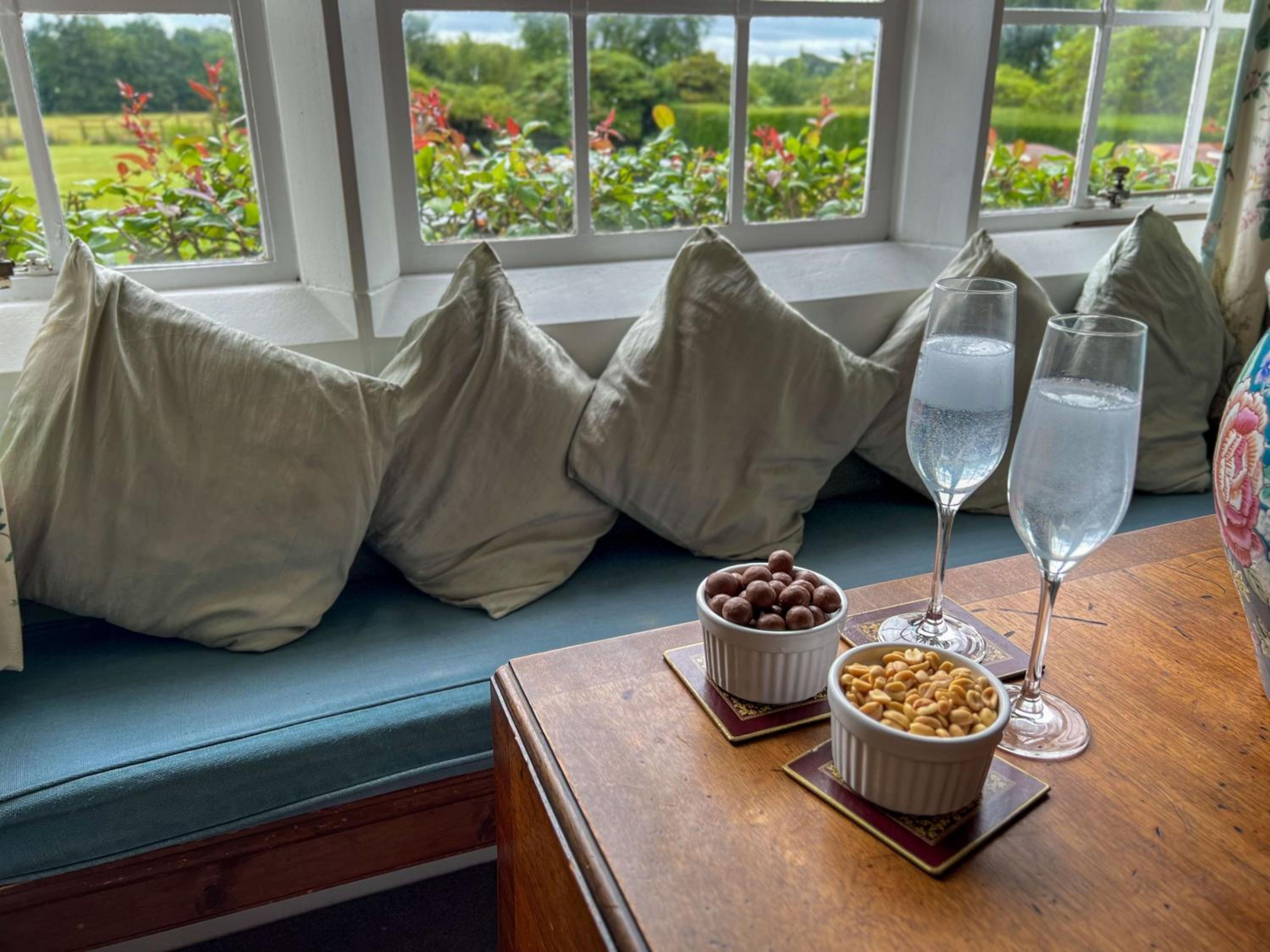 Bank House Longtown, ideal group accommodation with swimming pool & hot tub view 5