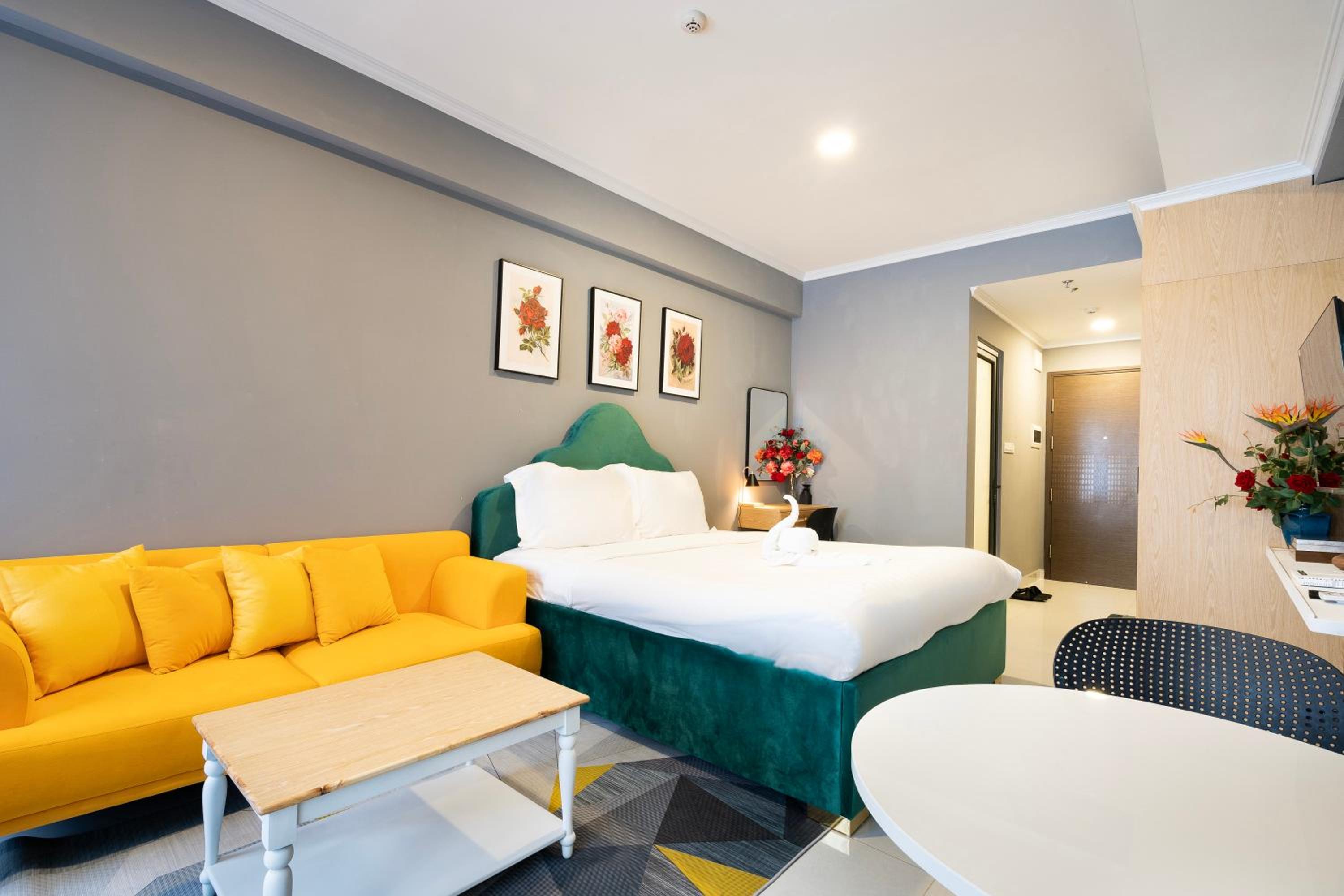 Aris Soho Balcony Suites Saigon District 1