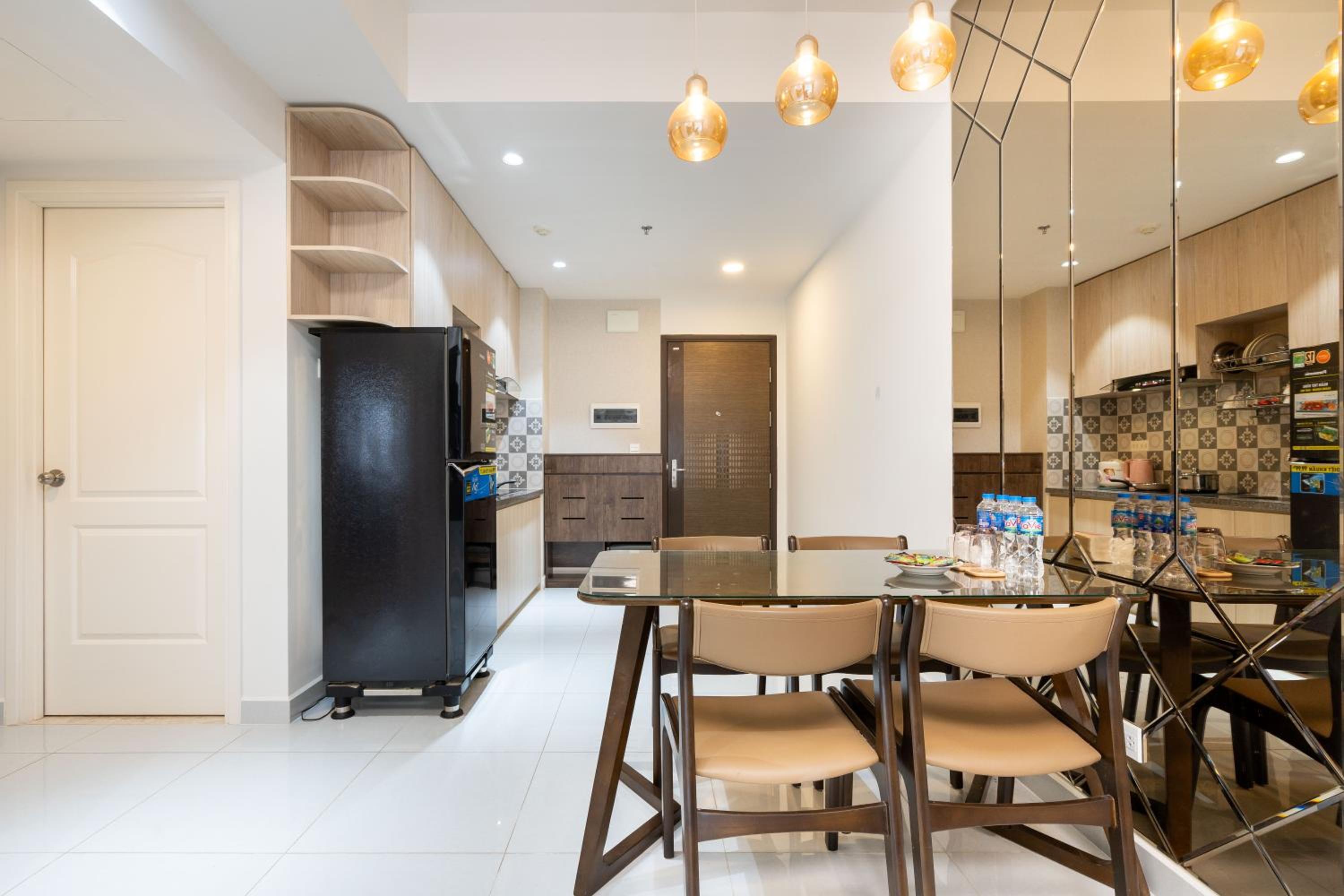 Aris Soho Balcony Suites Saigon District 1