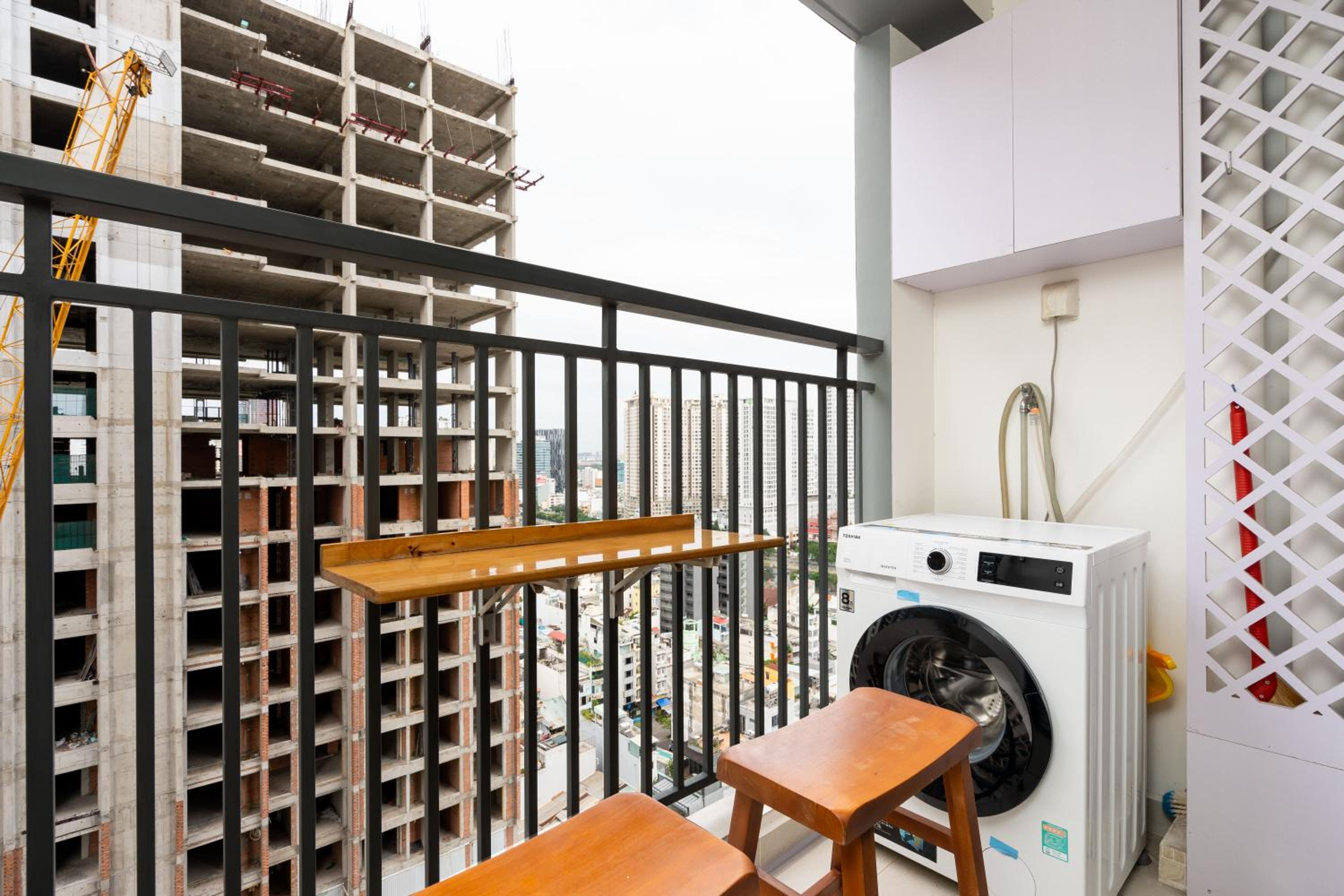 Aris Soho Balcony Suites Saigon District 1