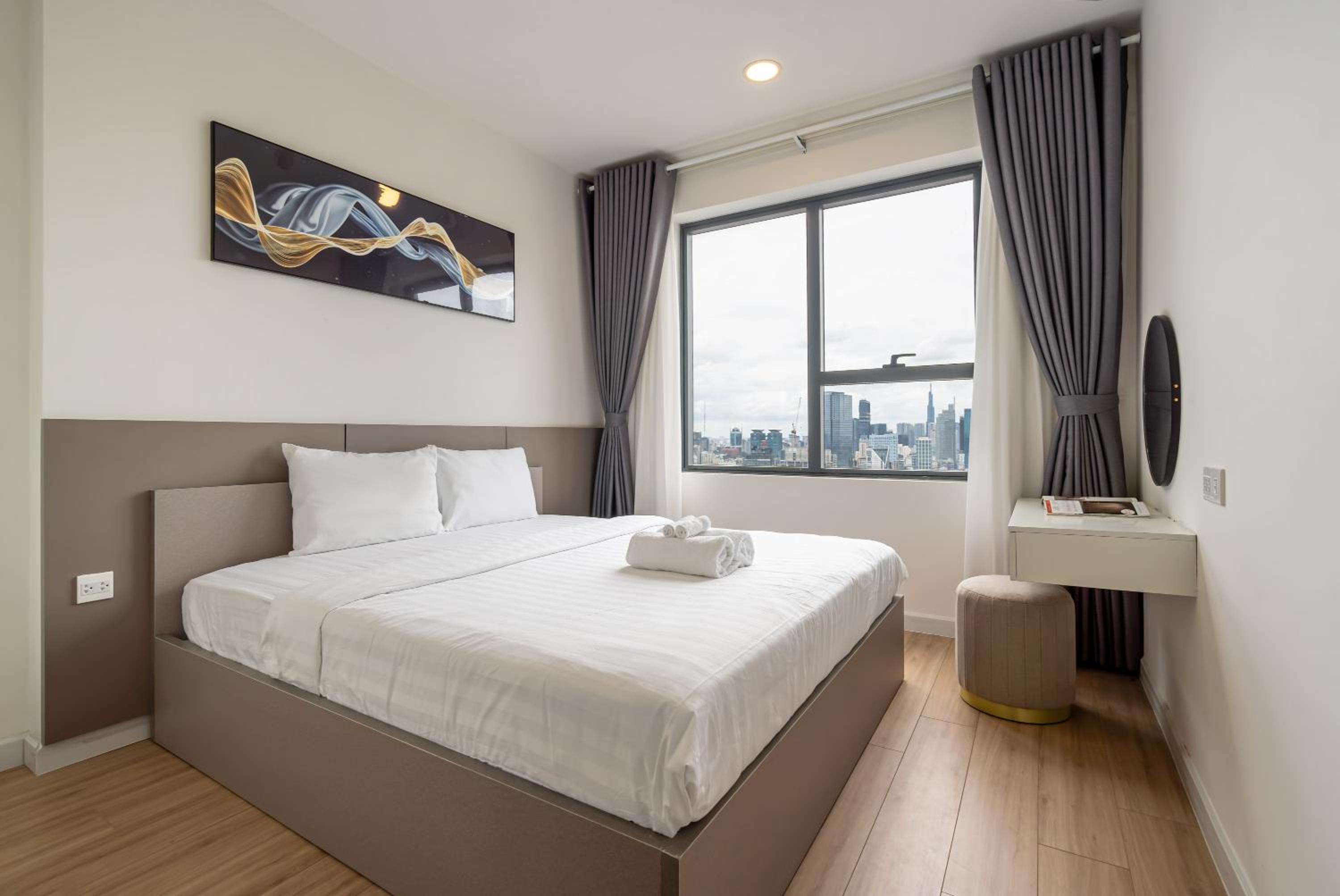 Aris Soho Balcony Suites Saigon District 1
