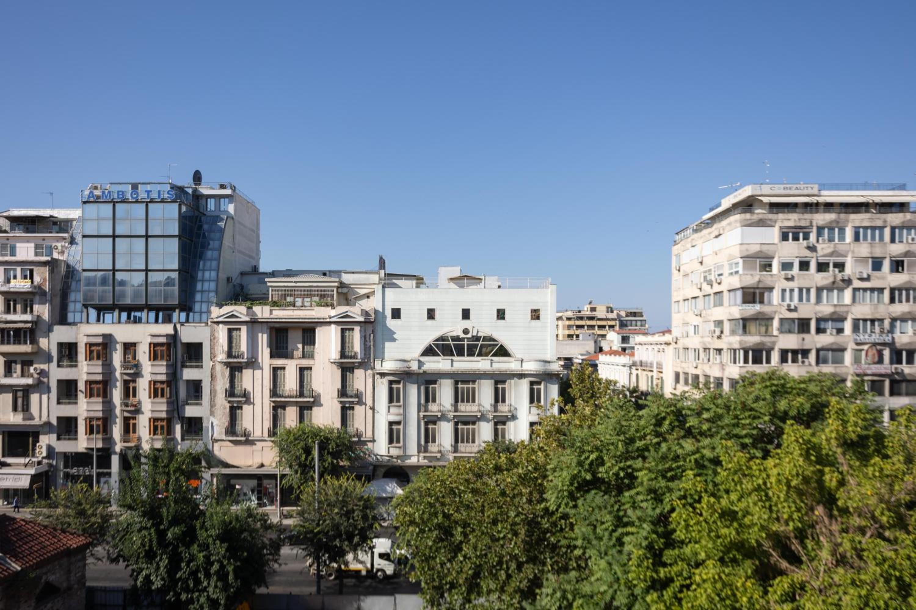 Alkazar Suites