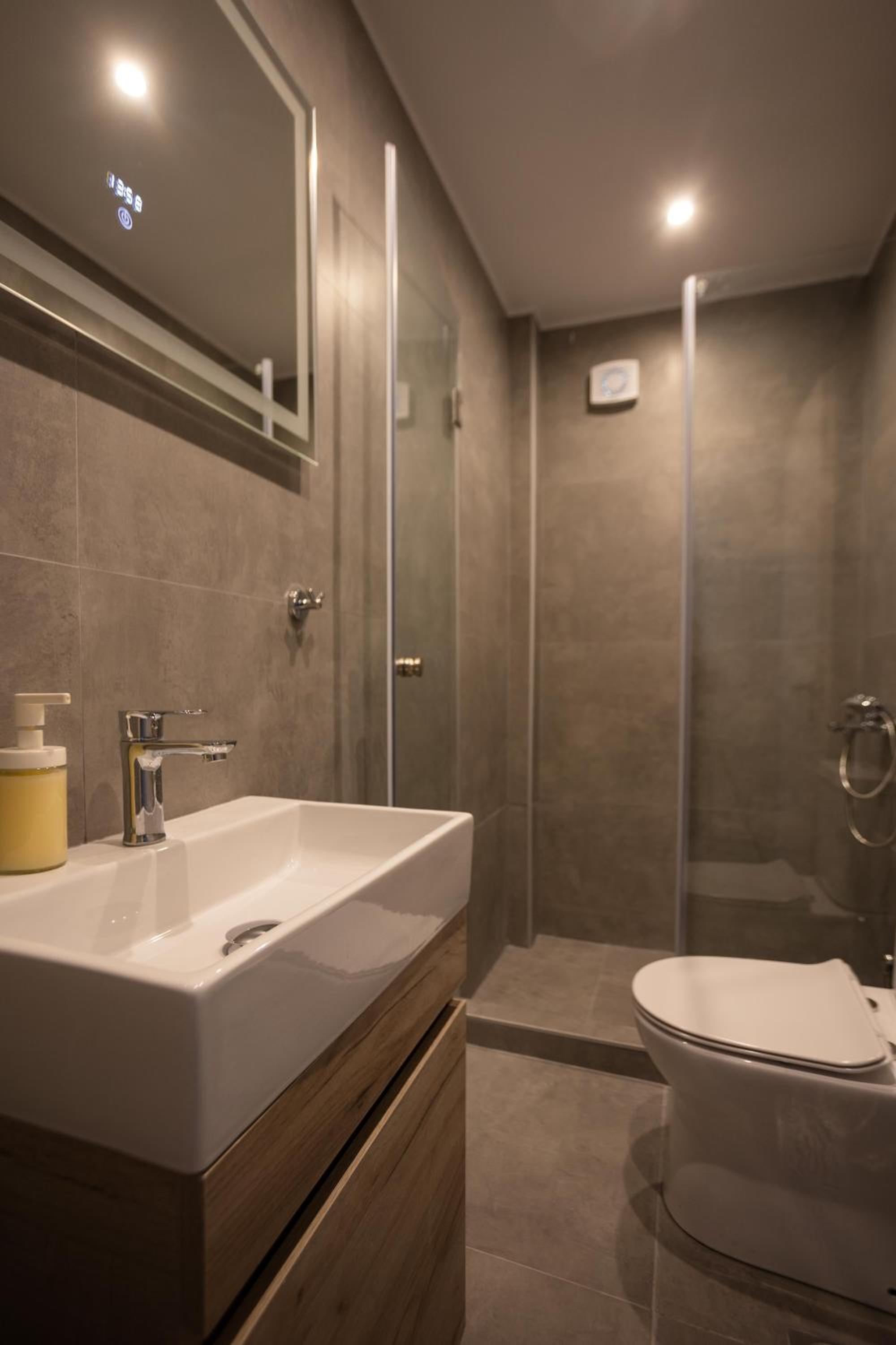 Alkazar Suites