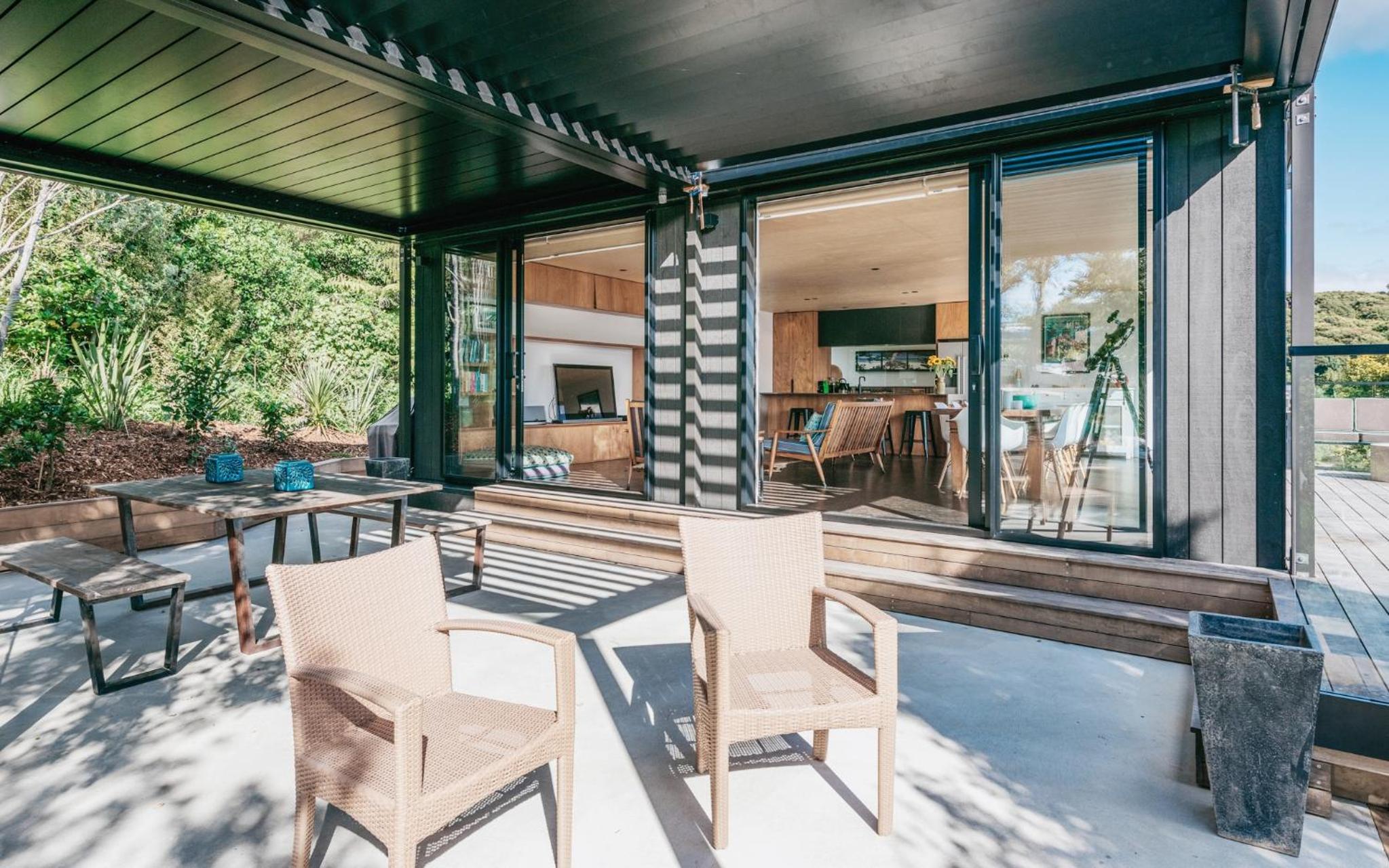Empire Views, Oneroa - Be My Guest Waiheke view 5