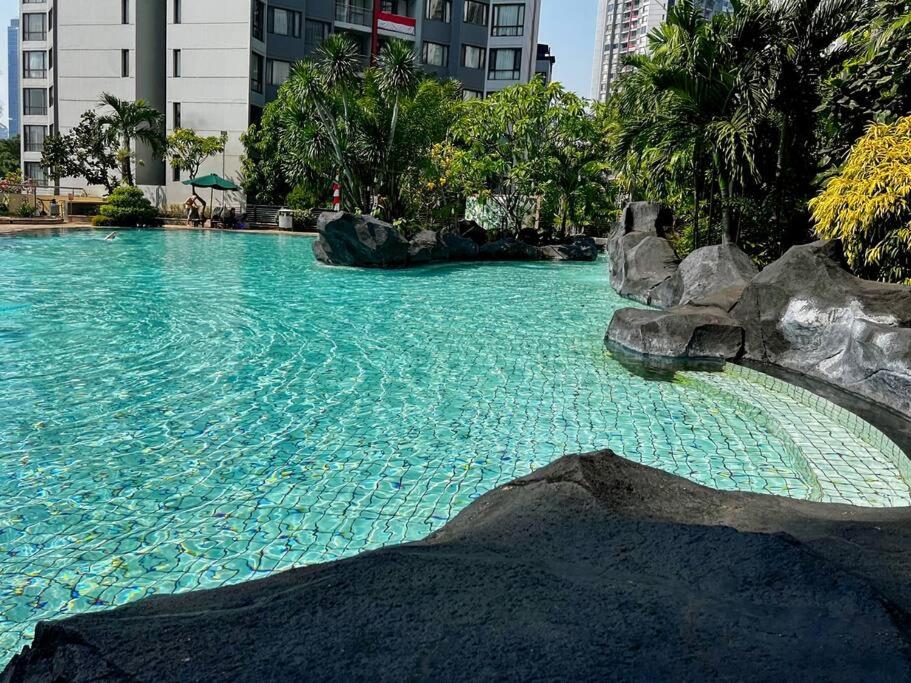 Large and Strategic Apt 3BR with WiFi & Pool view 4