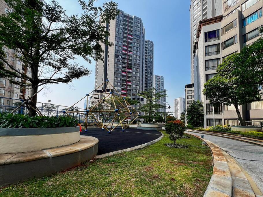 Large and Strategic Apt 3BR with WiFi & Pool view 5