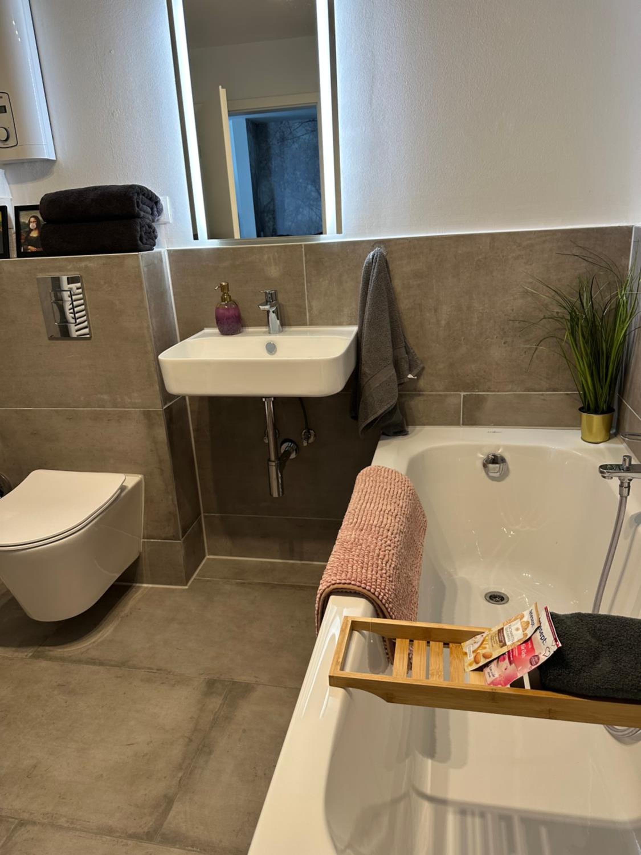 Stilvolles Apartment nähe Messe Düsseldorf in Duisburg Süd