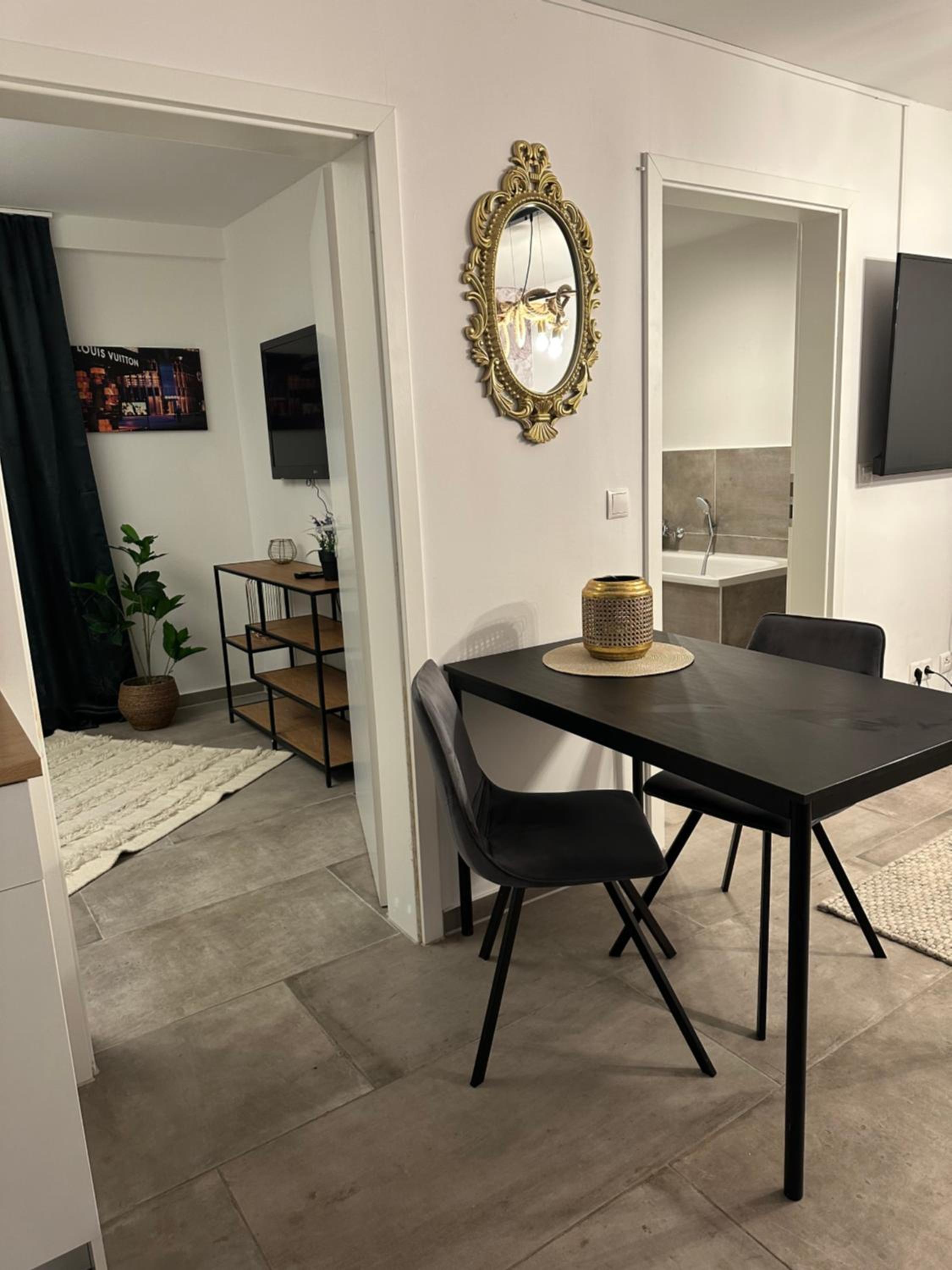 Stilvolles Apartment nähe Messe Düsseldorf in Duisburg Süd