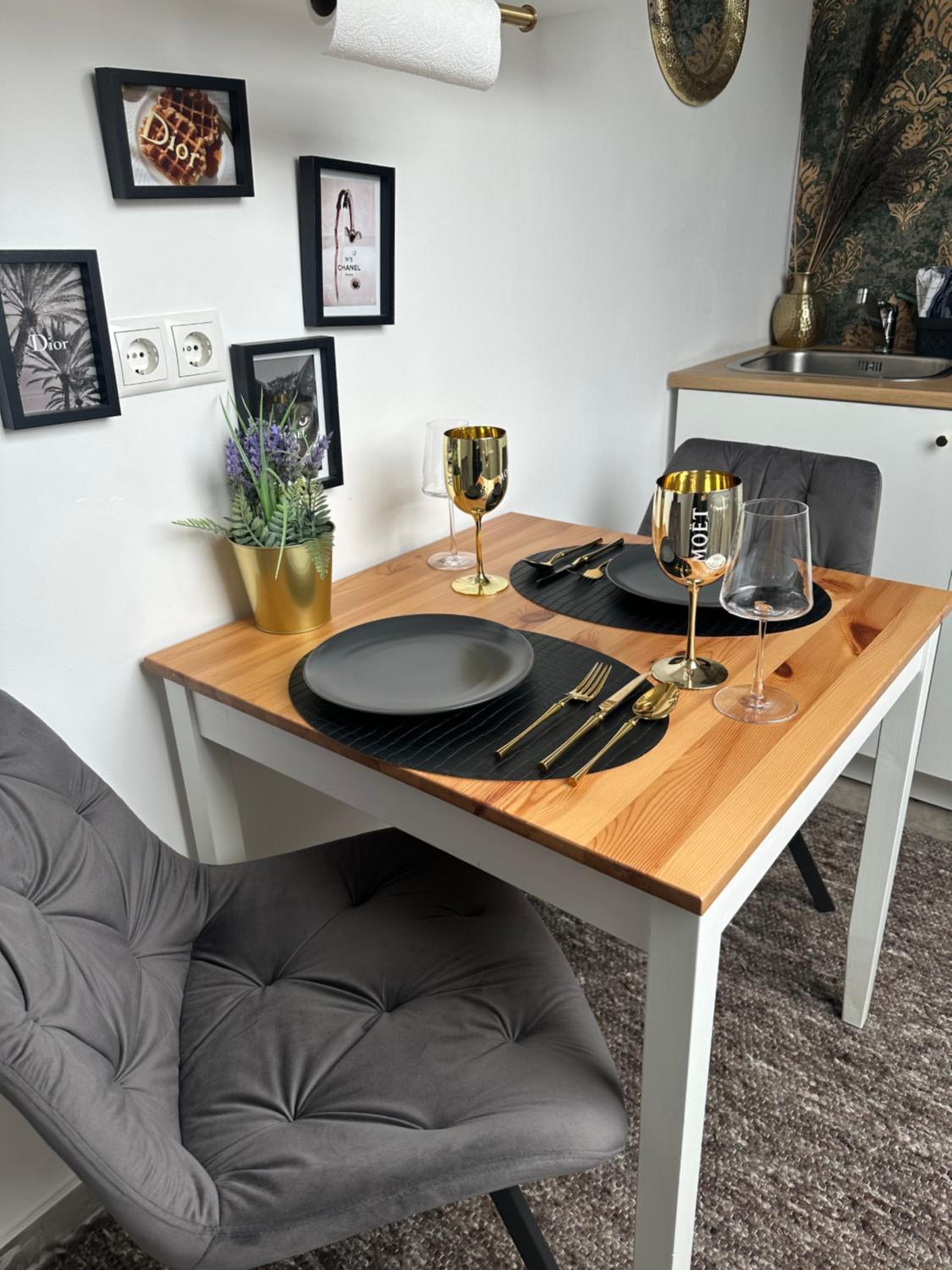 Stilvolles Apartment nähe Messe Düsseldorf in Duisburg Süd