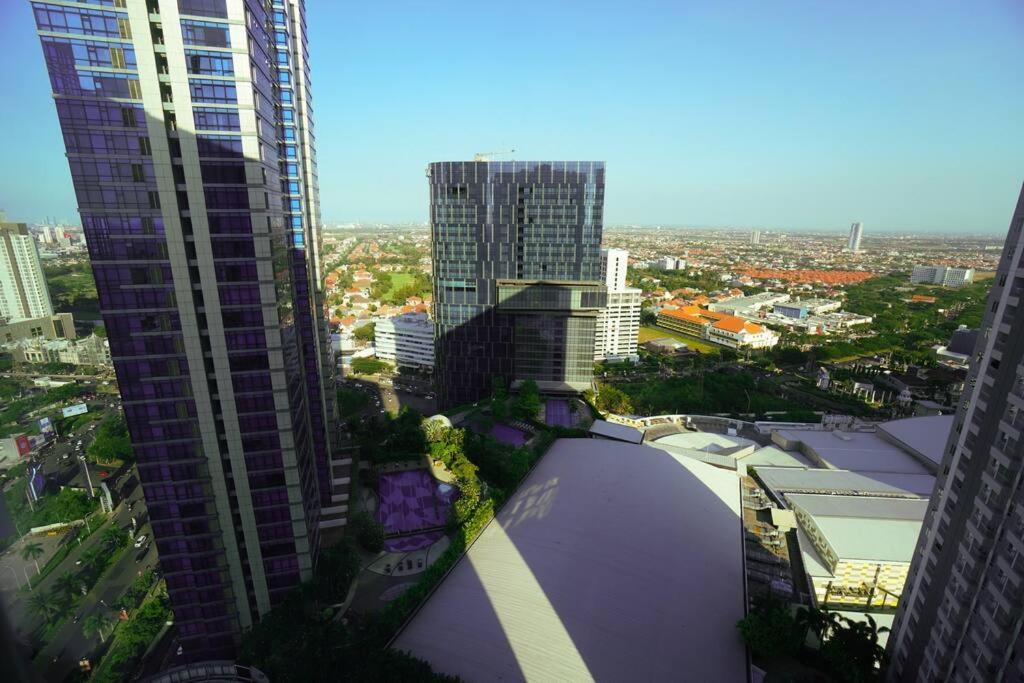 NEW! Modern 2BR Apartemen Tanglin Pakuwon Mall