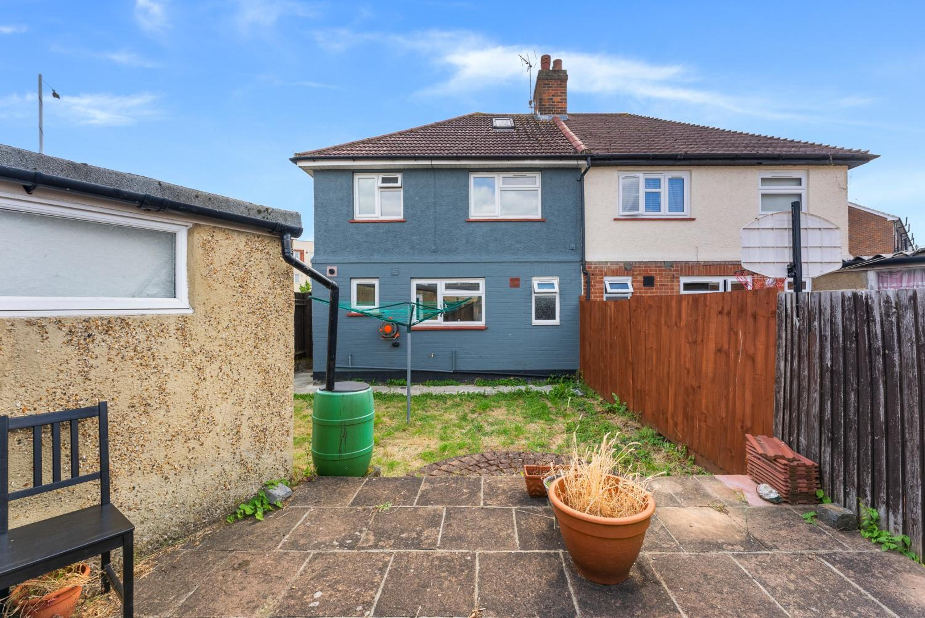 Charming 3 bedroom house in the heart of Windsor 5