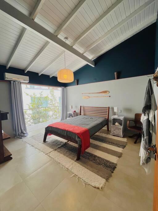 Casa pé na areia praia de Guaecá