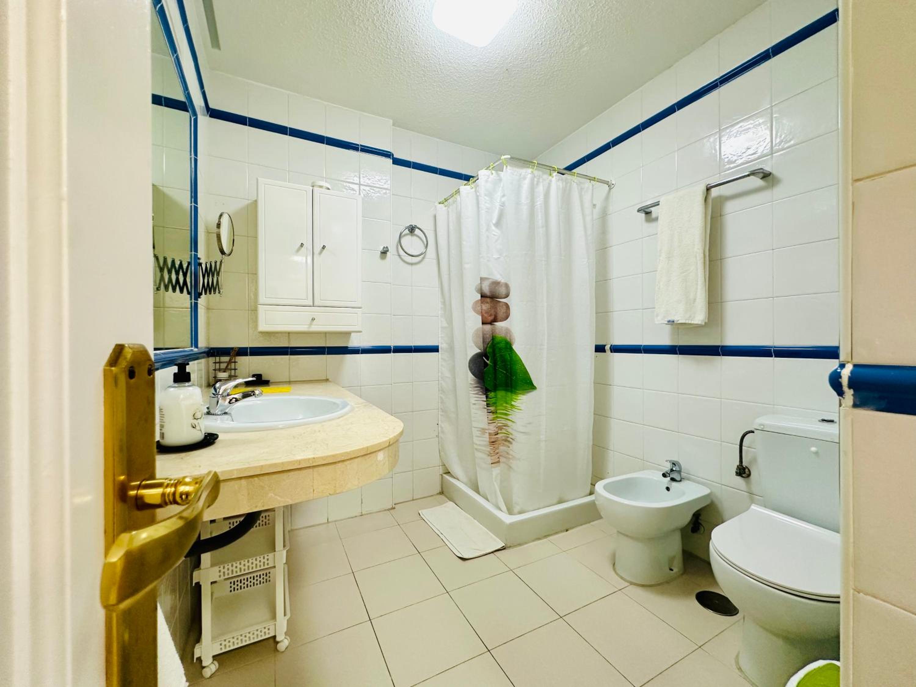 Quiet Mountain View Apartment