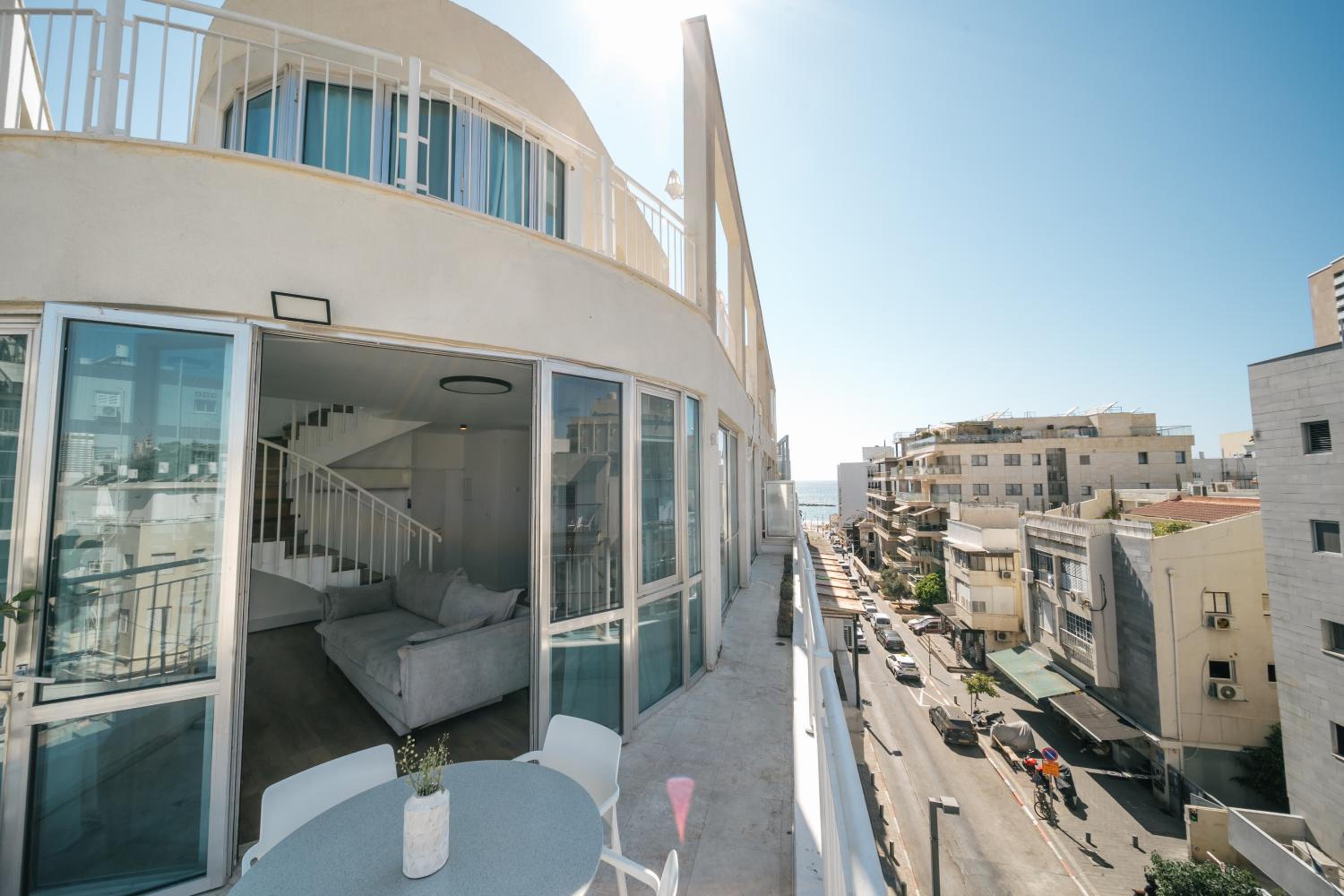 David Frishman Residence - Sea view penthouse