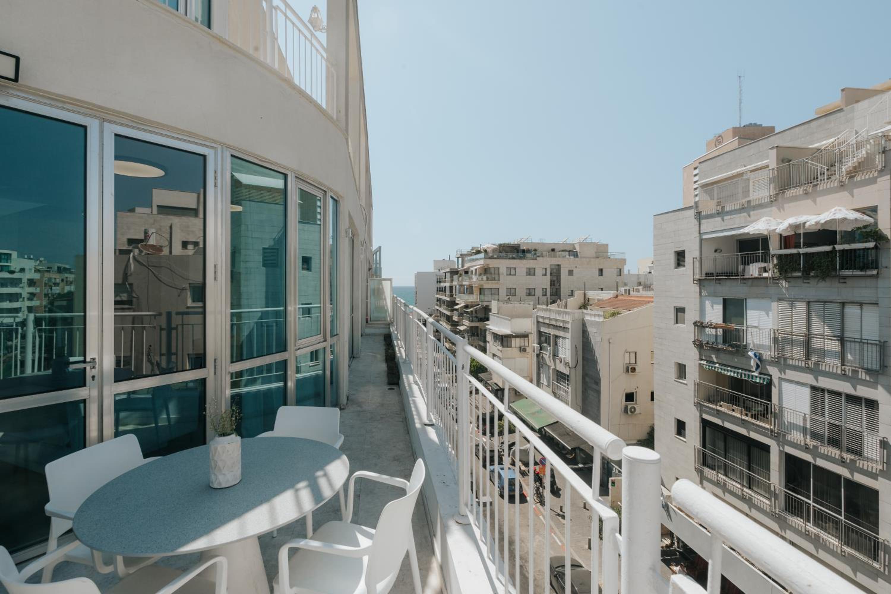 David Frishman Residence - Sea view penthouse