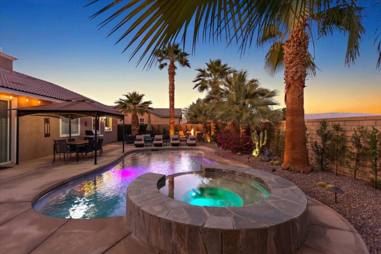 Relaxing Desert Getaway - 3BR, Pool, Hot Tub view 4
