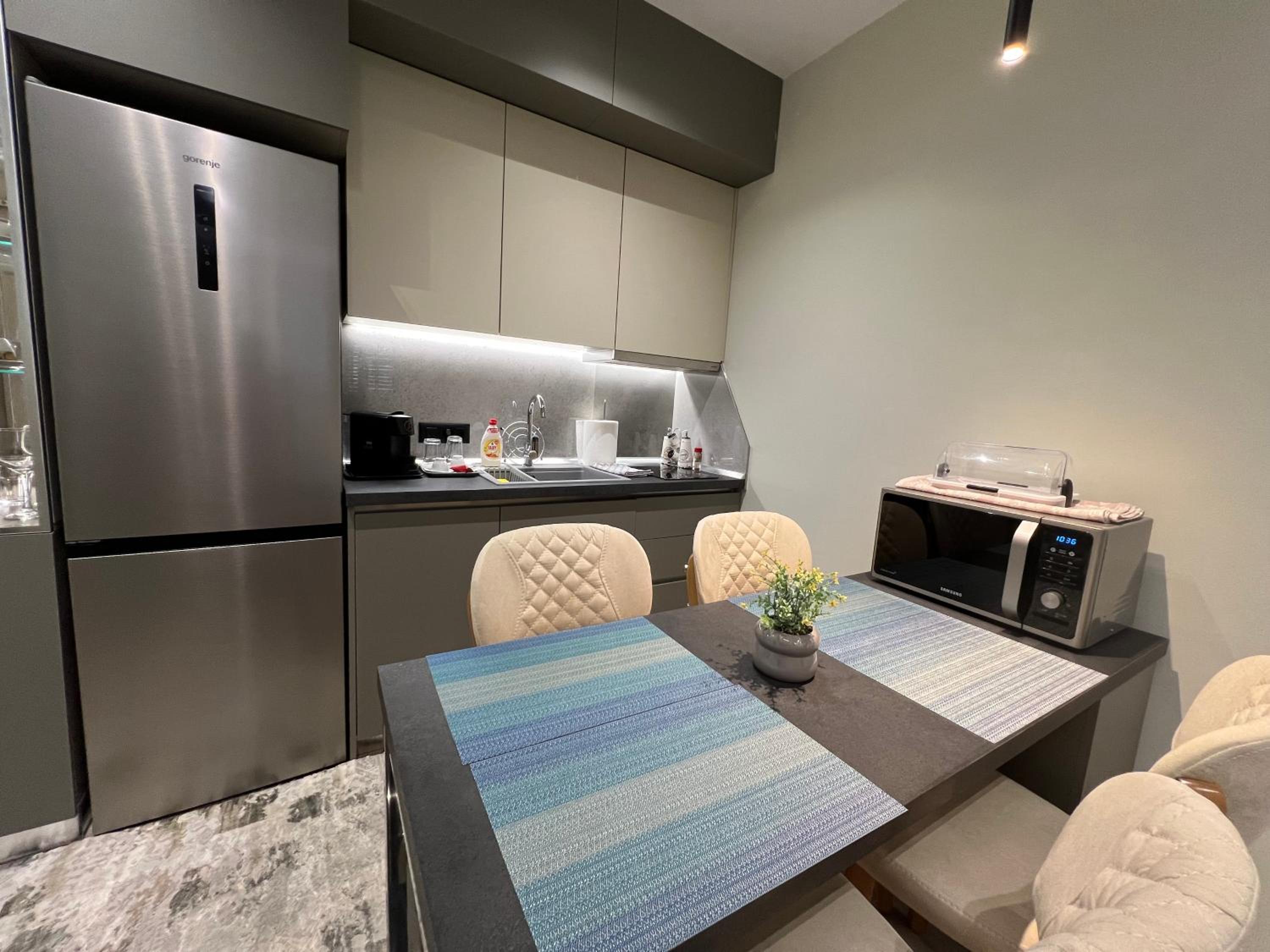 Center View Luxury Apartment
