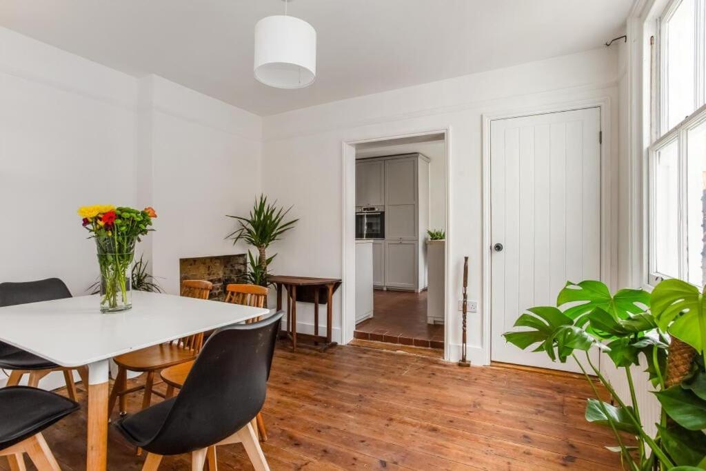 Country modern cottage Tunbridge Wells