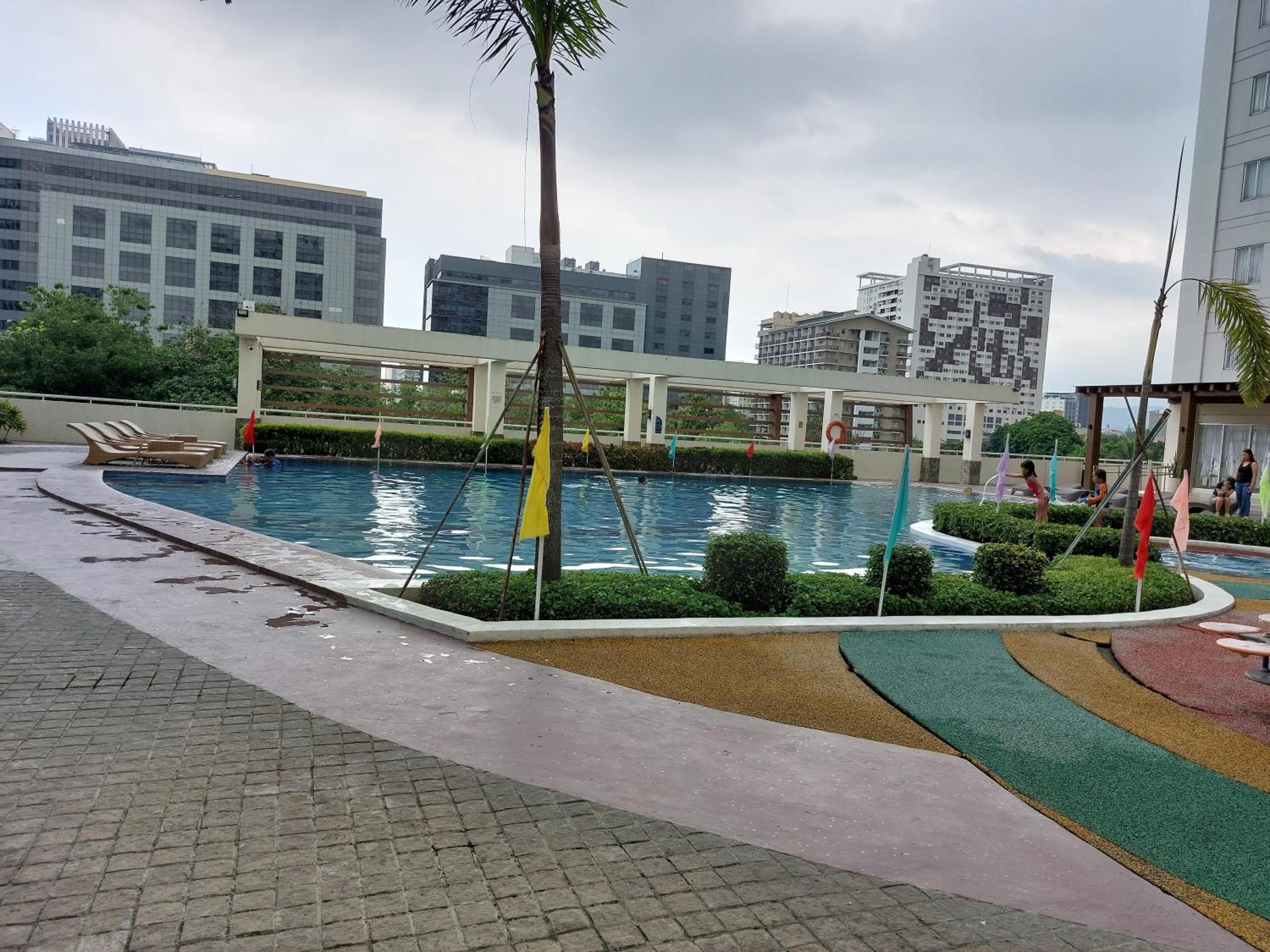 Cozy & Affordable 1 BR at Avida Towers Cebu IT Park view 3