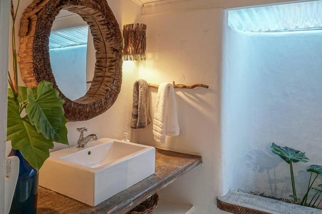 Casa Divina no Quadrado, ao Lado da Igreja!