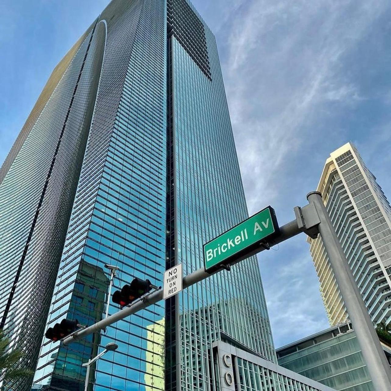 Lux Aka Brickell Condo