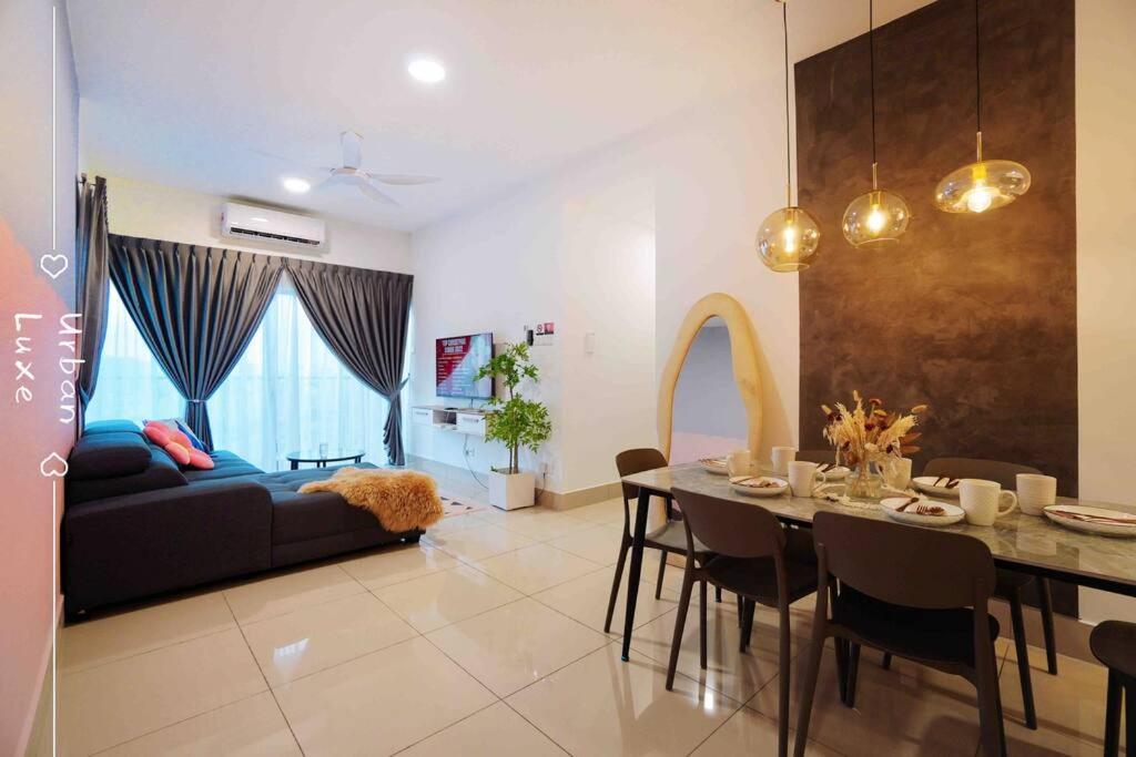 Township homey for 8-10pax at KL