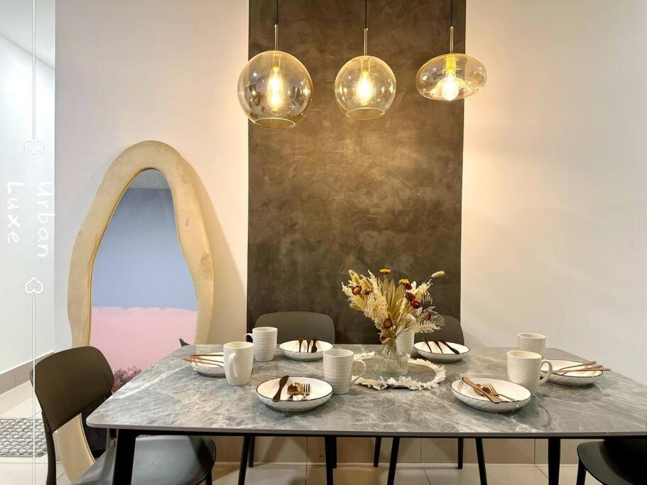 Township homey for 8-10pax at KL