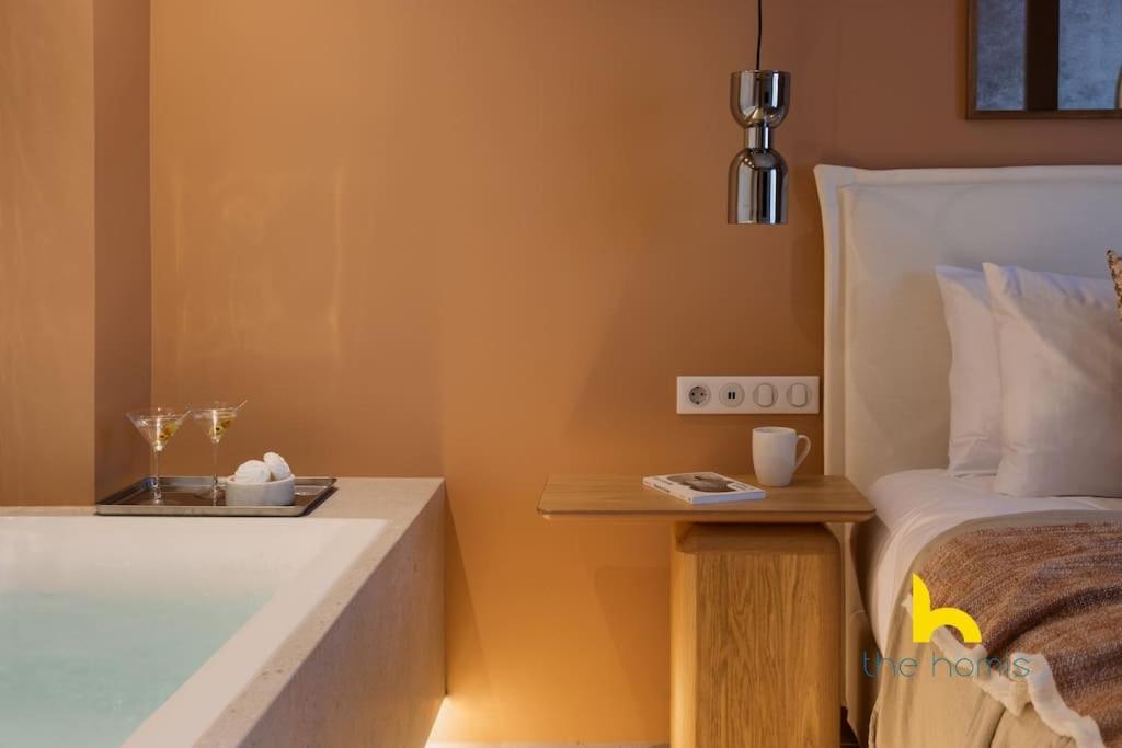 Acropolis View Luxe King-Suite W Ensuite Whirlpool