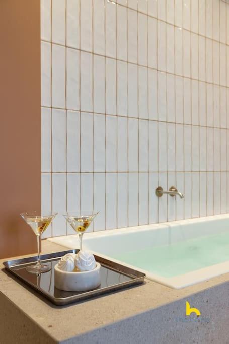 Acropolis View Luxe King-Suite W Ensuite Whirlpool