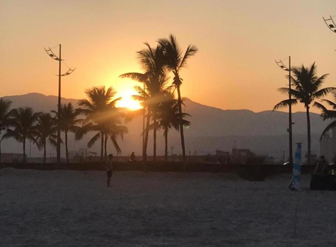 Apê 50 metros da praia, centro da Mirim, Wi-fi, 6 pessoas