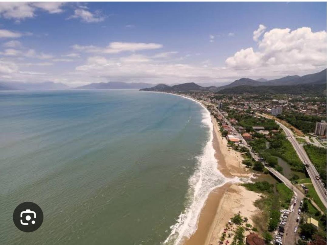 Apê 50 metros da praia, centro da Mirim, Wi-fi, 6 pessoas