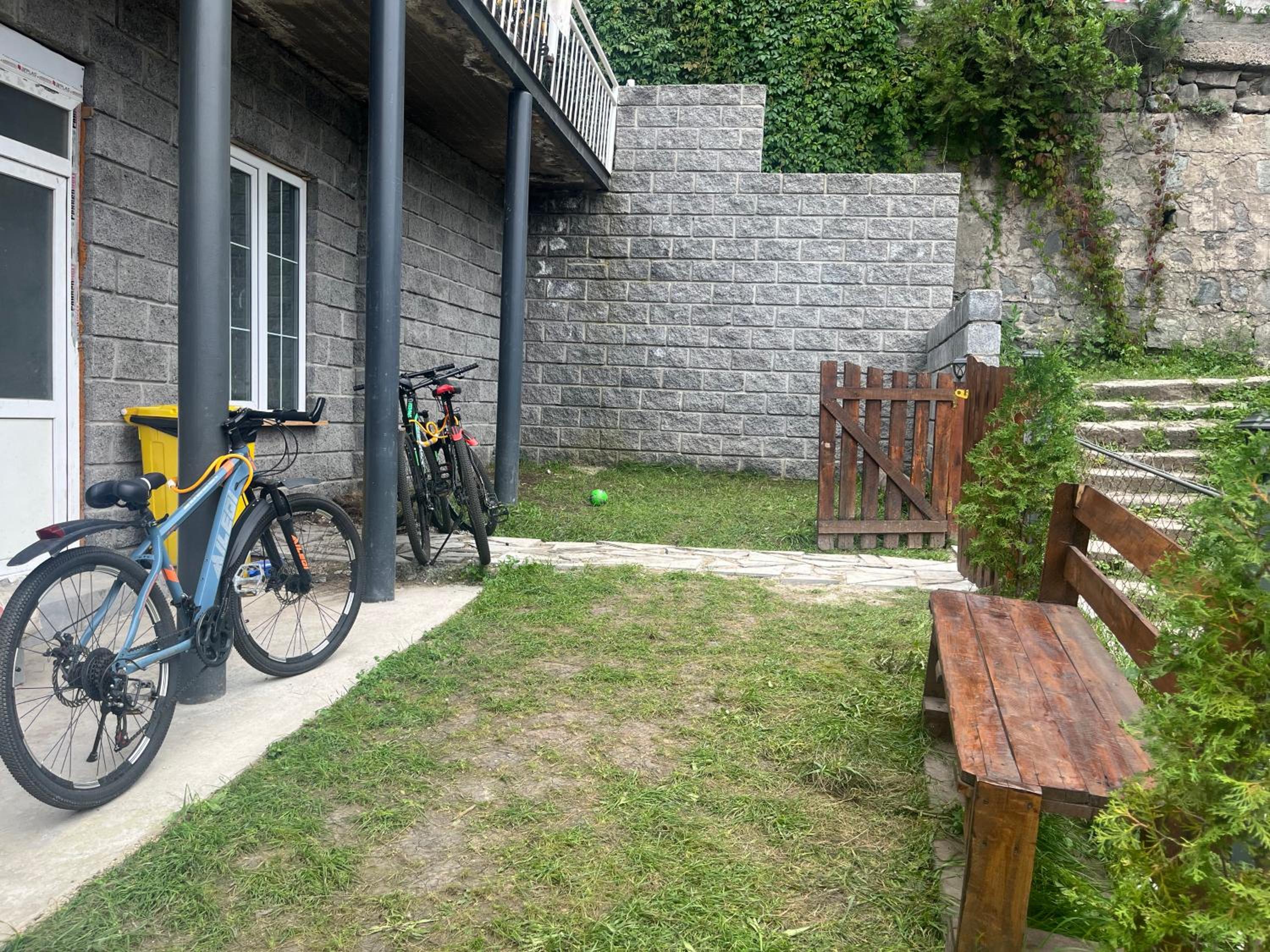 Hostel La Casa Dilijan