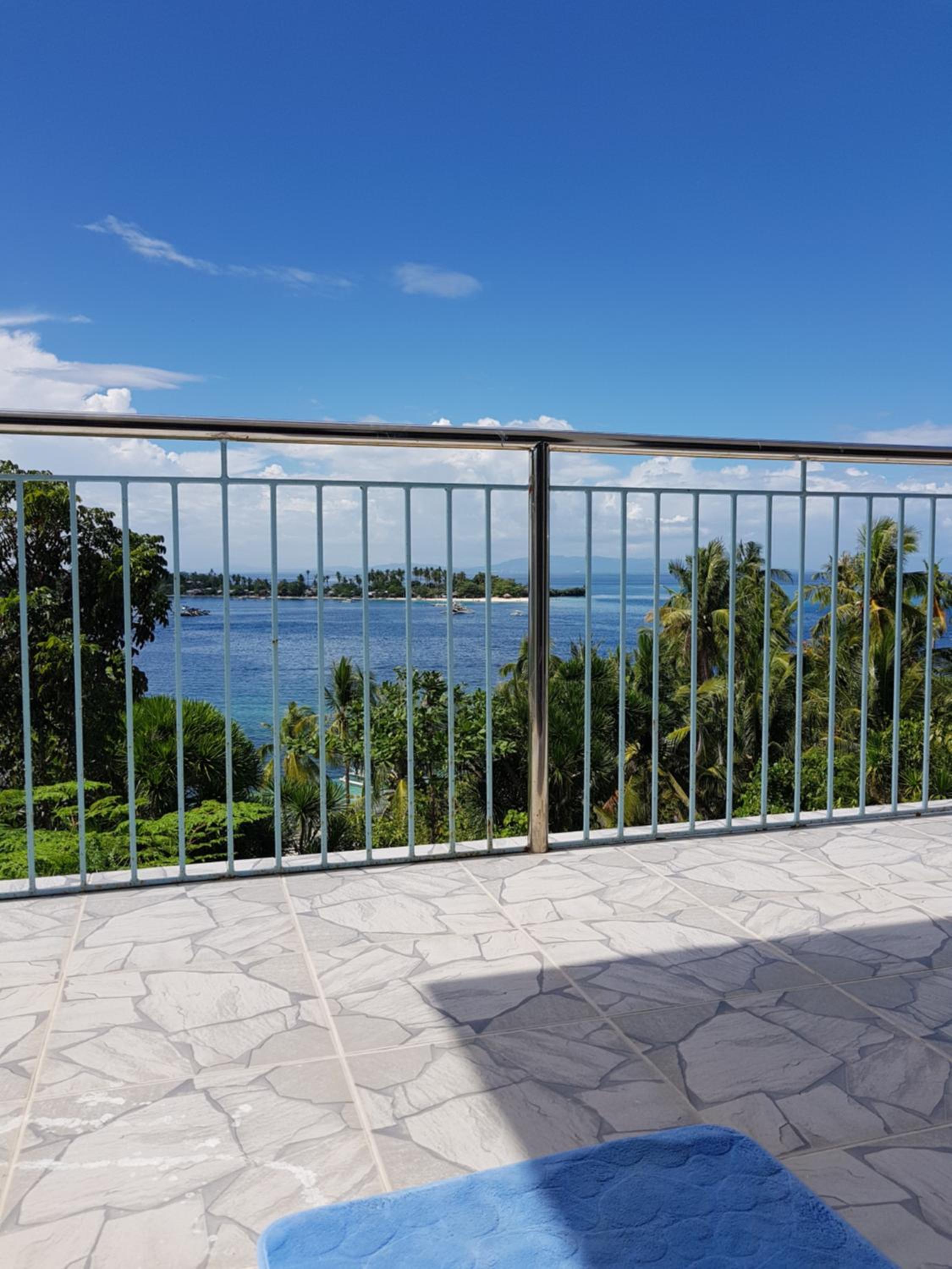 Islandview Whitehouse - Camotes view 3