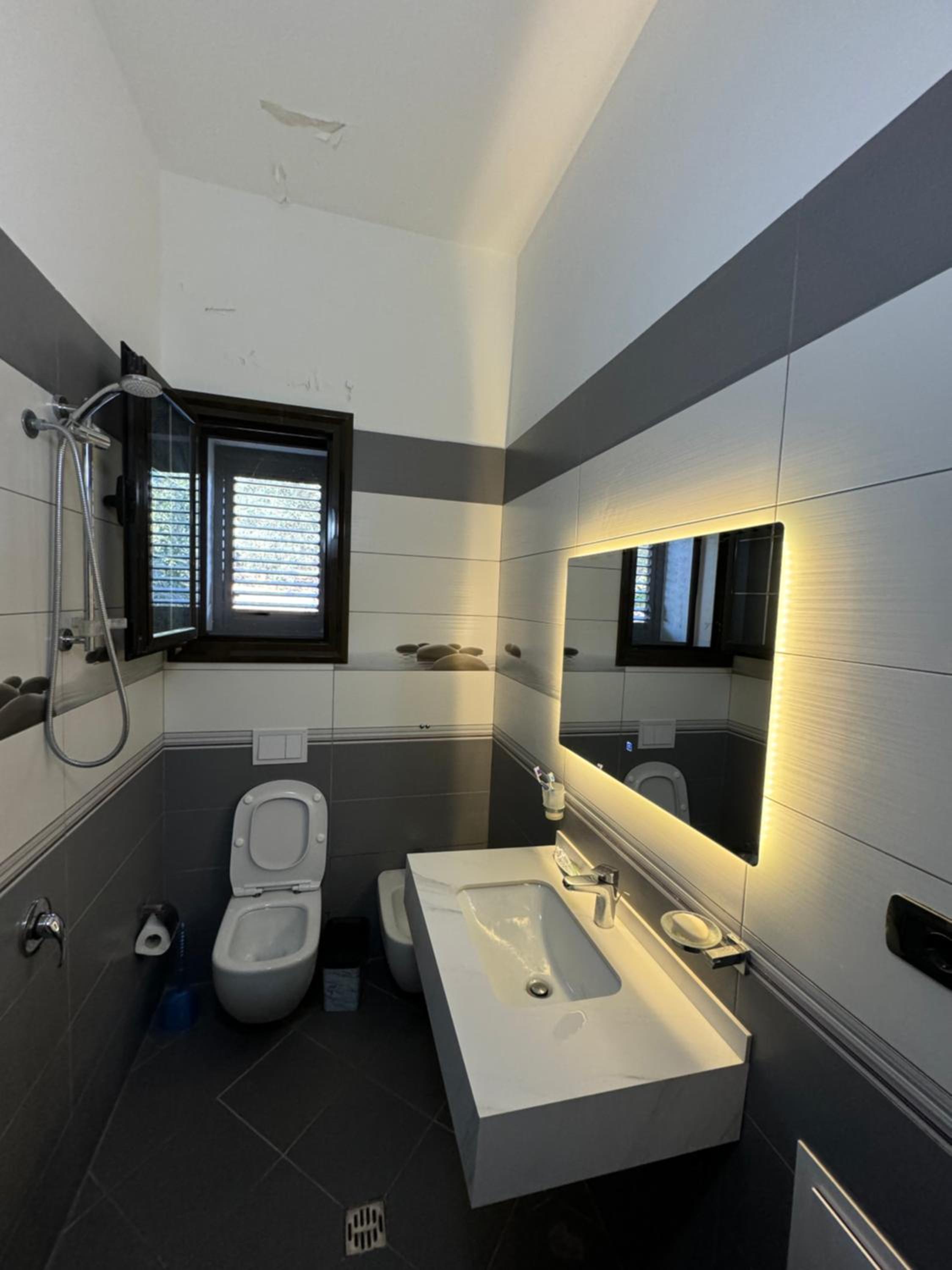 Roan Luxury Villa