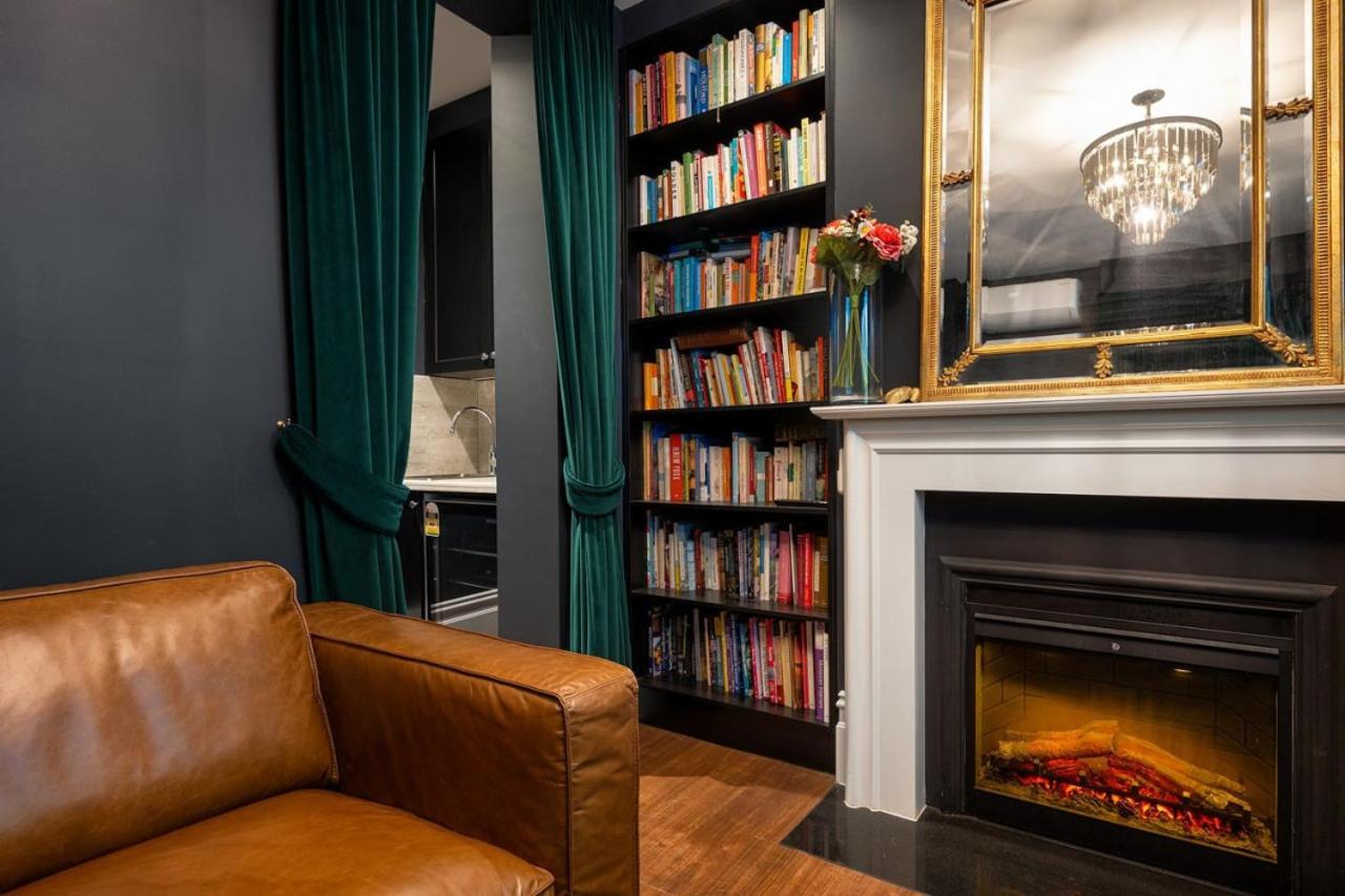 Boutique Hideaway I Melbourne City Fringe