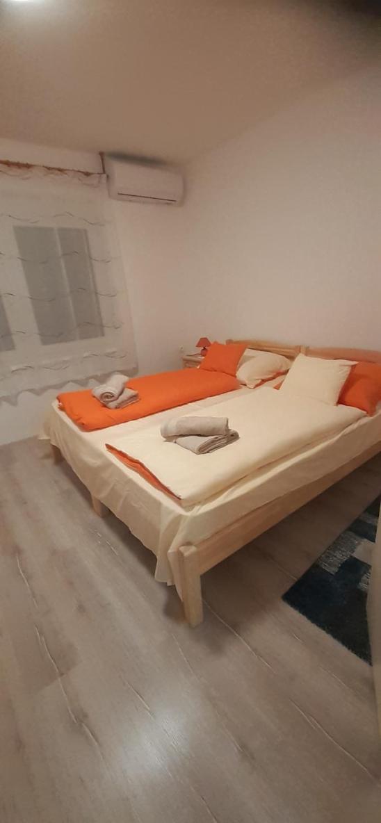 Lótusz Apartman