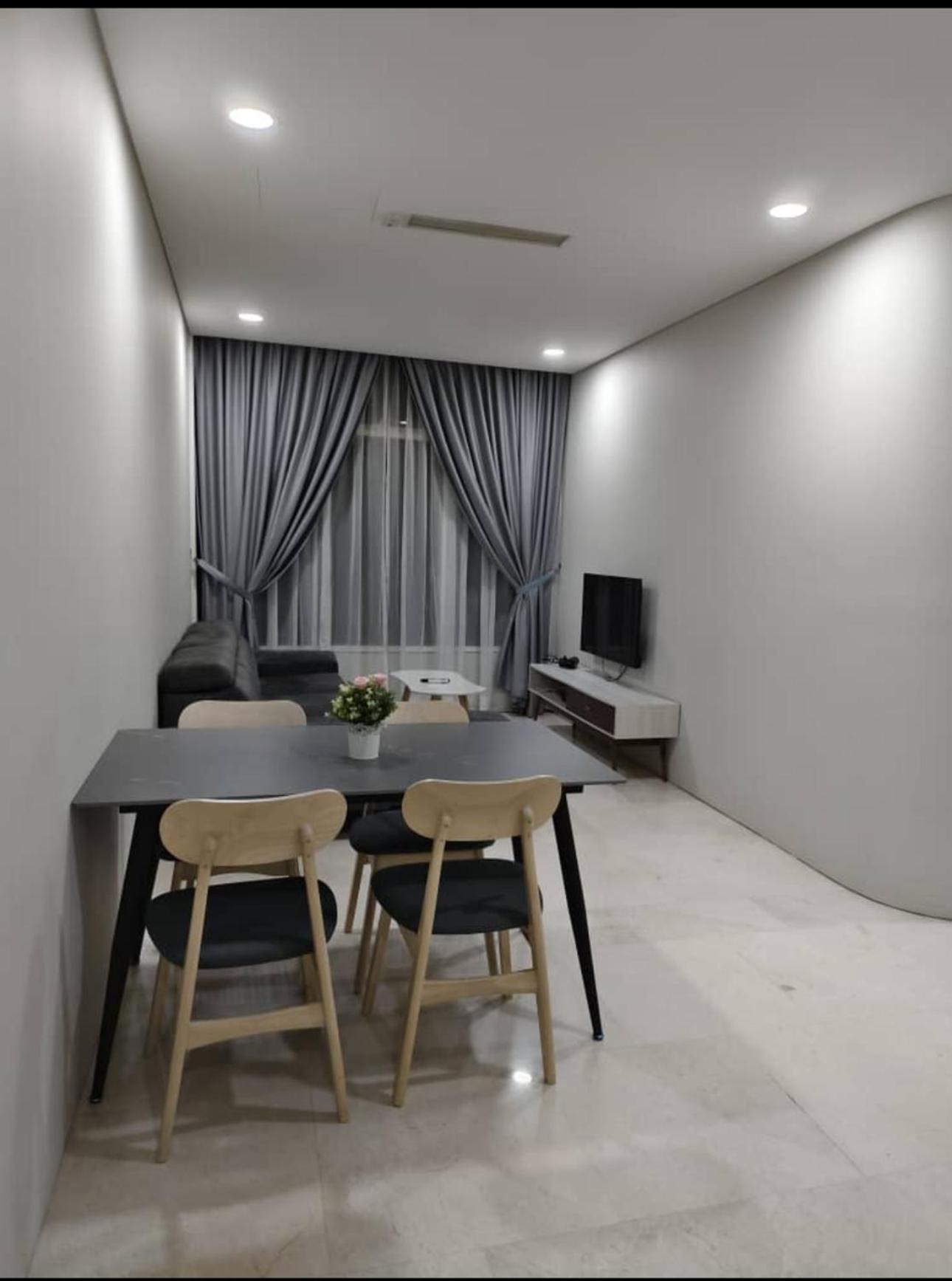 FNF Suites