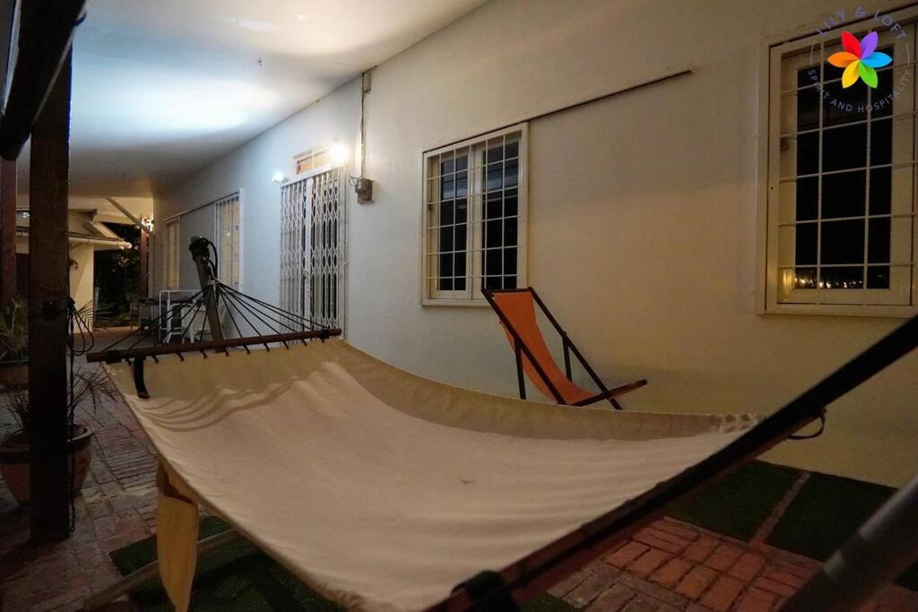 30P White House Retreat - Pool & Event Hall