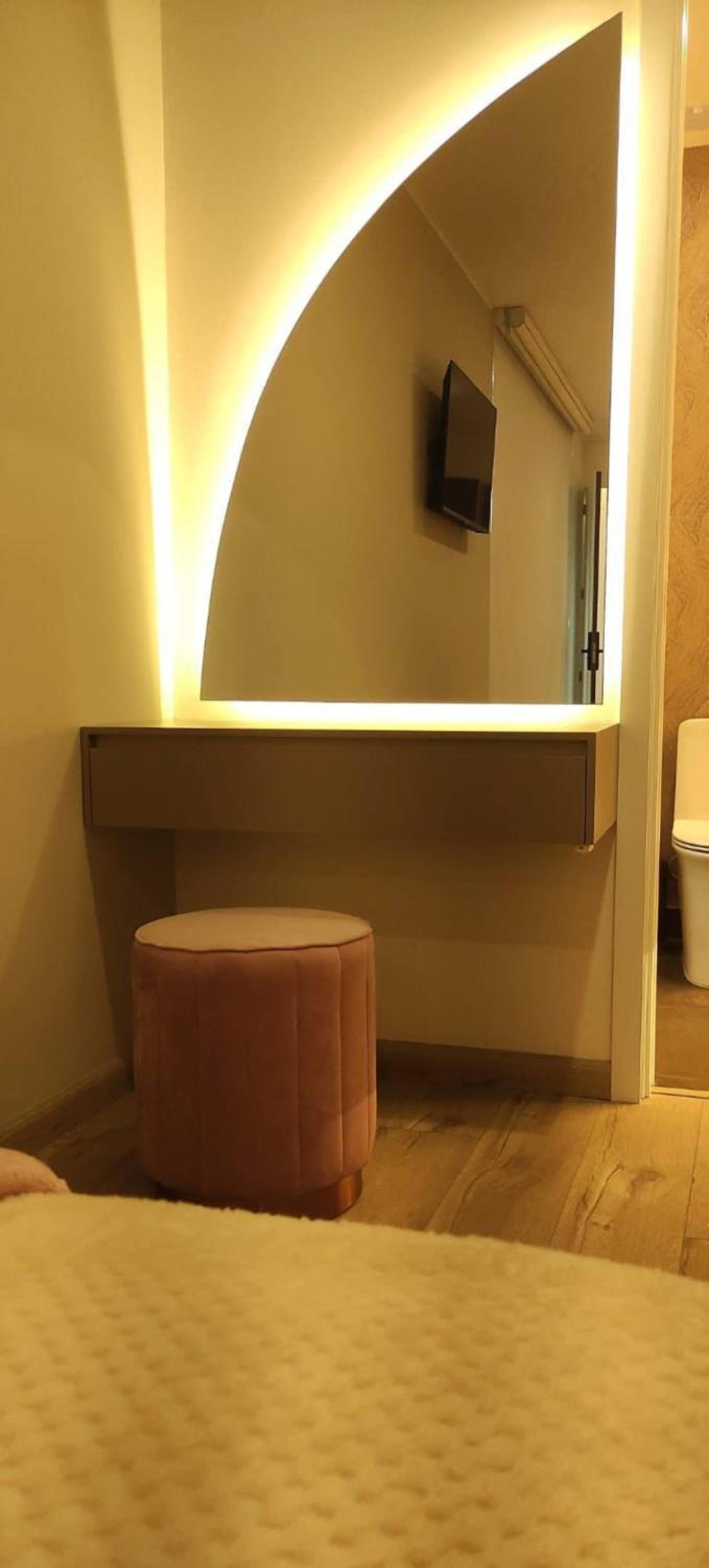 Xoe Mini-suites And Apartments