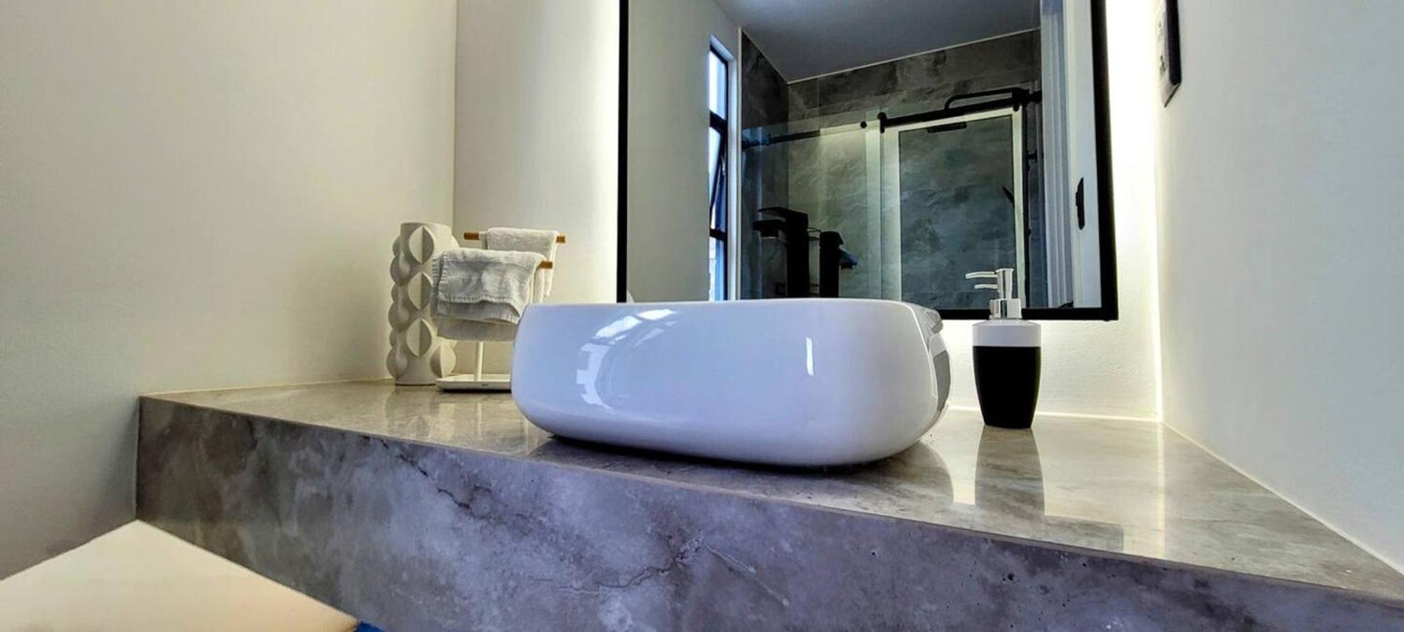 Xoe Mini-suites And Apartments