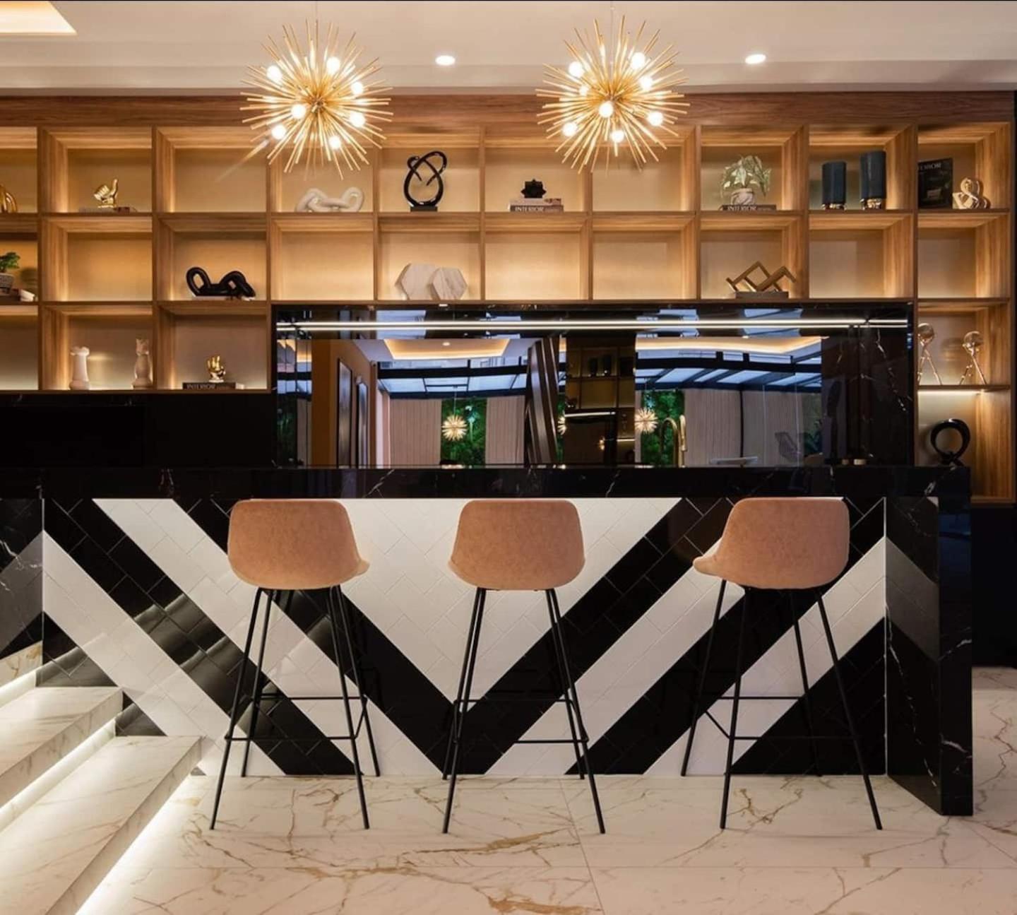 Xoe Mini-suites And Apartments